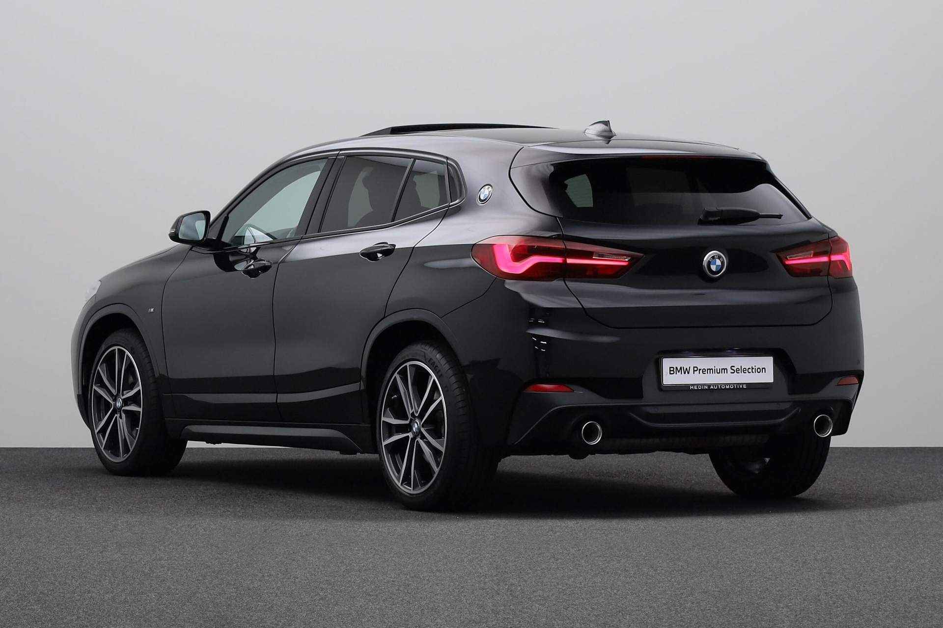 BMW X2 xDrive20i High Executive | M-sport Shadow Line | Active Cruise Control | Navigatie Plus | Sportstoelen | Stoelverwarming | Schuif-/ Panoramadak | HiFi | PDC voor/ achter | - 17/25