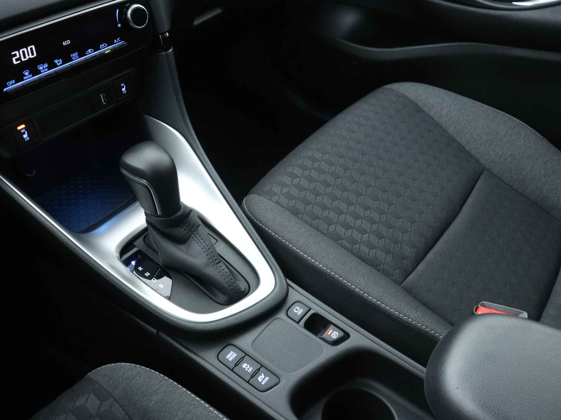 Toyota Yaris 1.5 Hybrid Dynamic Limited | Led | Camera | Adap. Cruise control | Climate control | Apple Carplay & Android Auto | - 13/43