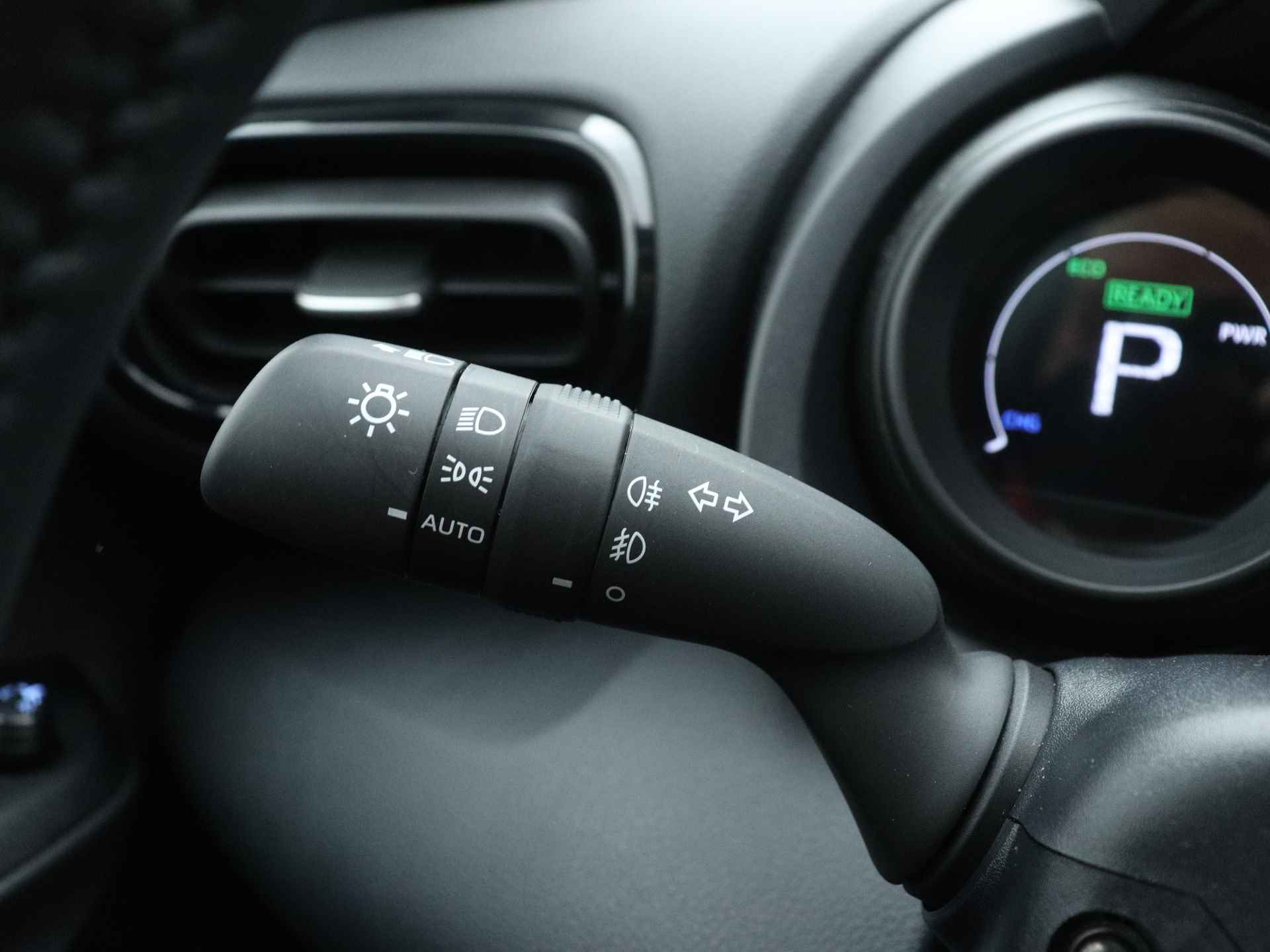 Toyota Yaris 1.5 Hybrid Dynamic Limited | Led | Camera | Adap. Cruise control | Climate control | Apple Carplay & Android Auto | - 24/43