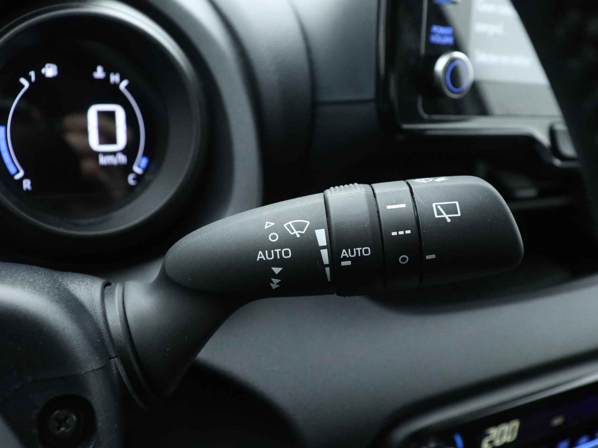 Toyota Yaris 1.5 Hybrid Dynamic Limited | Led | Camera | Adap. Cruise control | Climate control | Apple Carplay & Android Auto | - 25/43