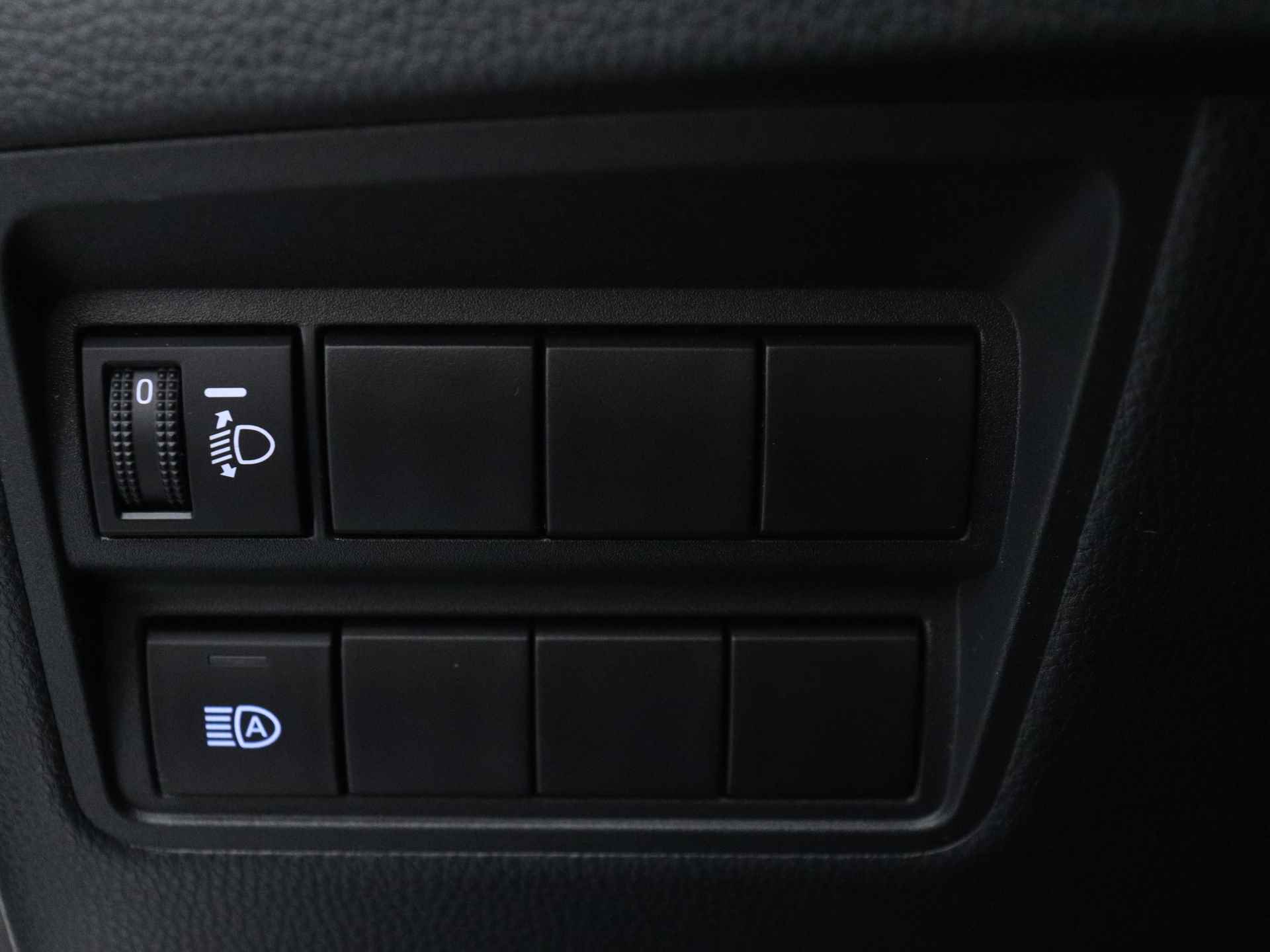 Toyota Yaris 1.5 Hybrid Dynamic Limited | Led | Camera | Adap. Cruise control | Climate control | Apple Carplay & Android Auto | - 34/43