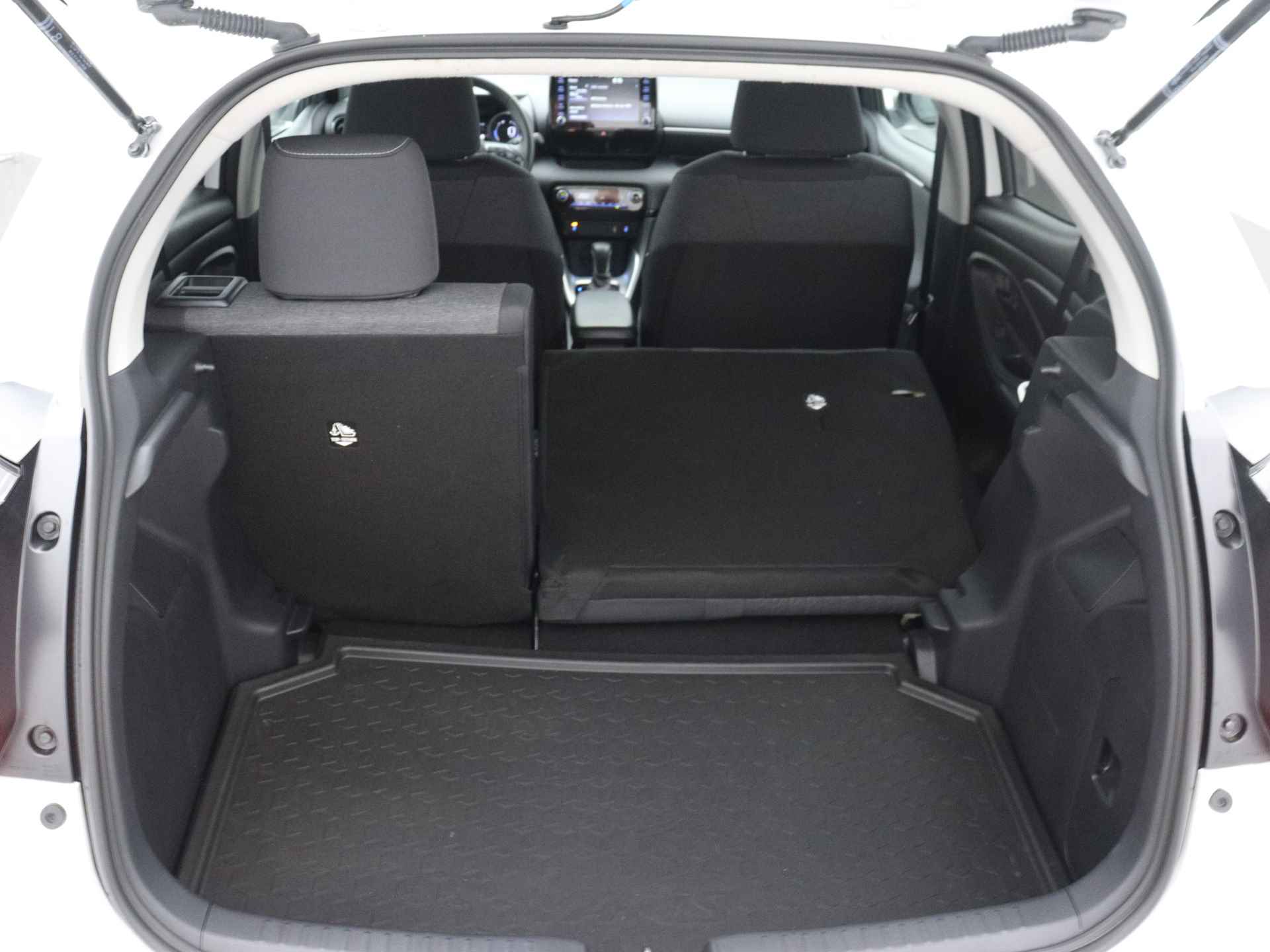 Toyota Yaris 1.5 Hybrid Dynamic Limited | Led | Camera | Adap. Cruise control | Climate control | Apple Carplay & Android Auto | - 38/43