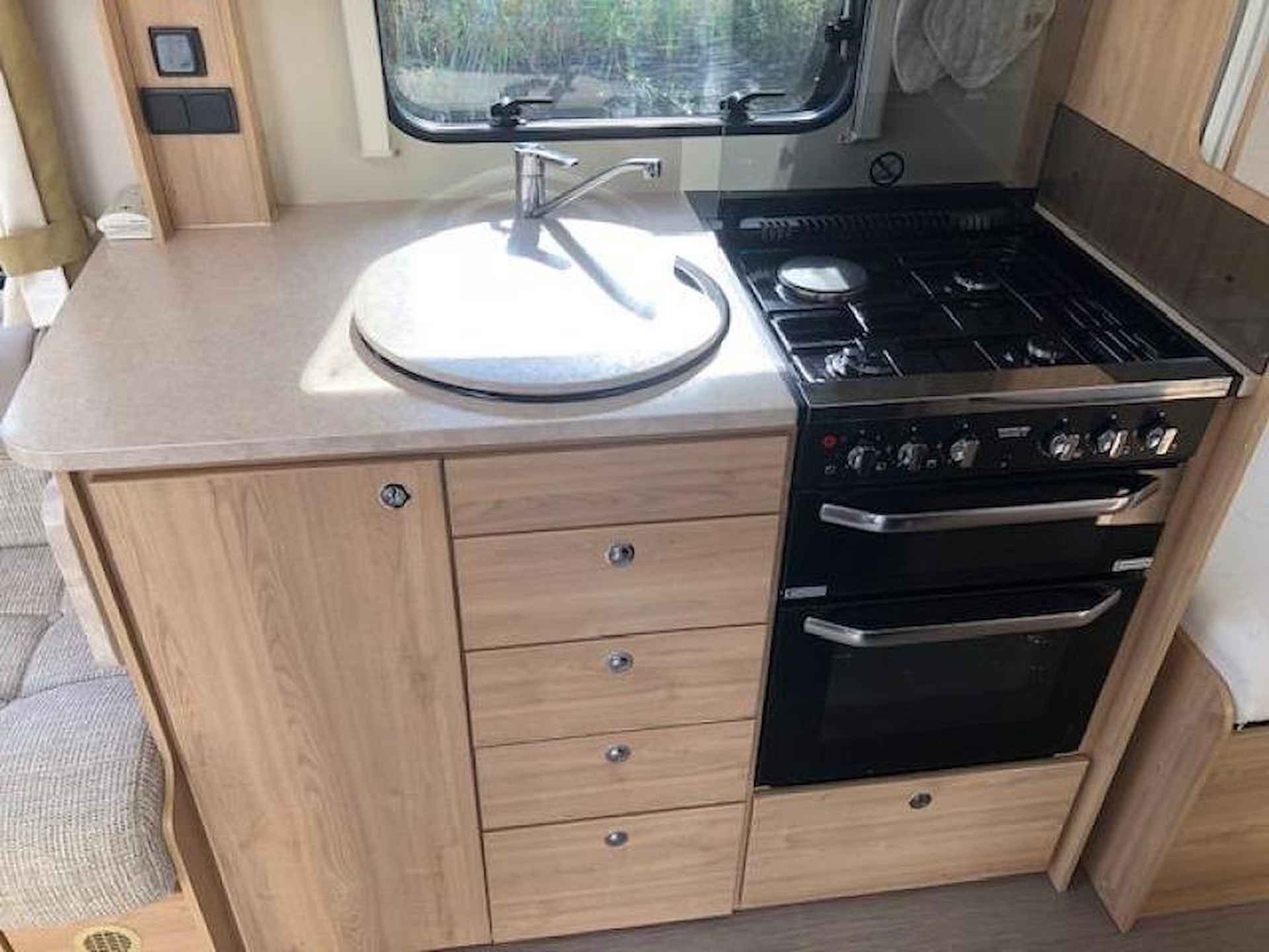 Elddis Avante 574 - 12/17