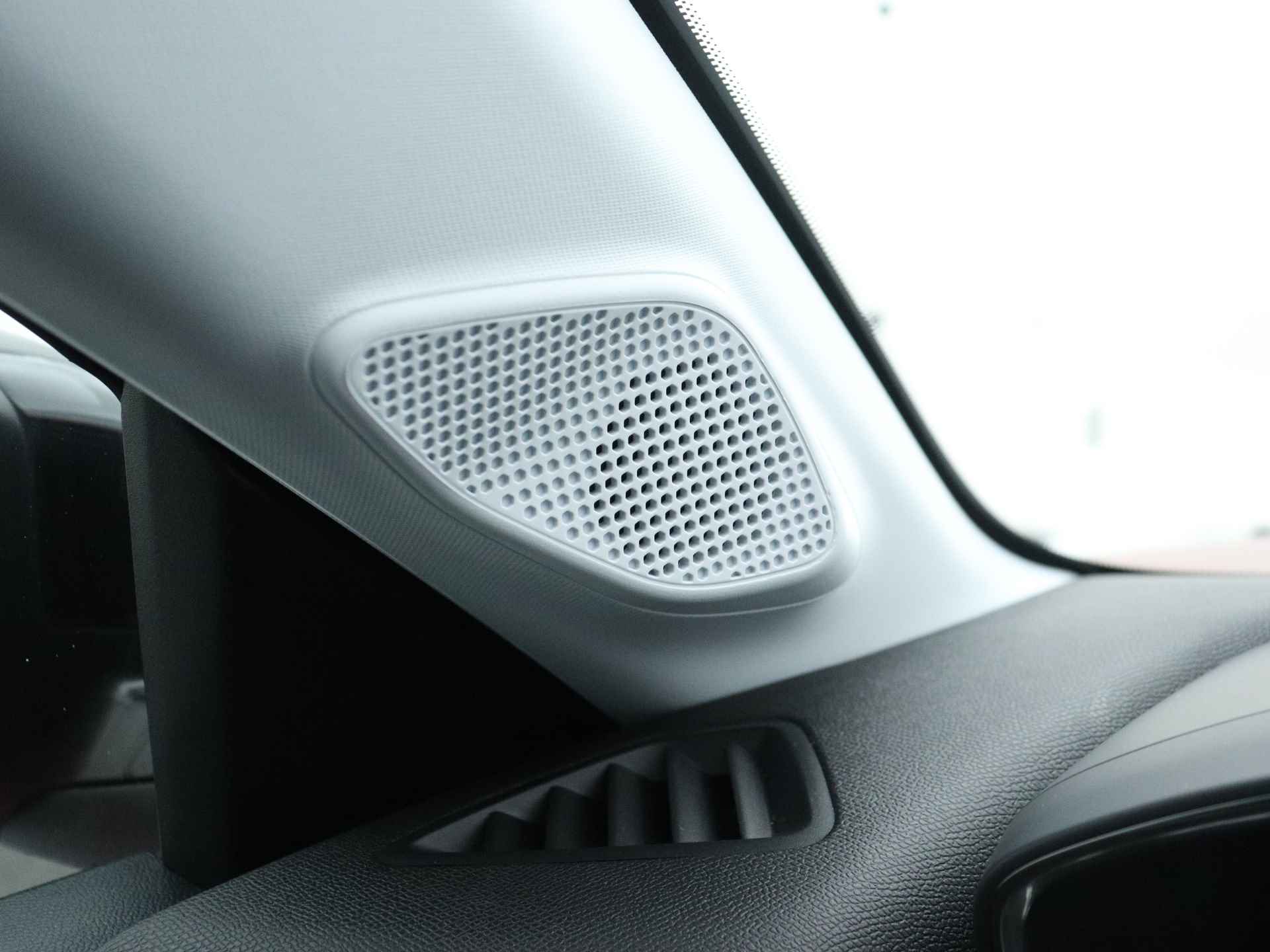 Peugeot e-208 Allure Limited Automaat | Navigatie | Climate | Cruise Control | Parkeersensoren | Lichtmetalen Velgen | - 37/39
