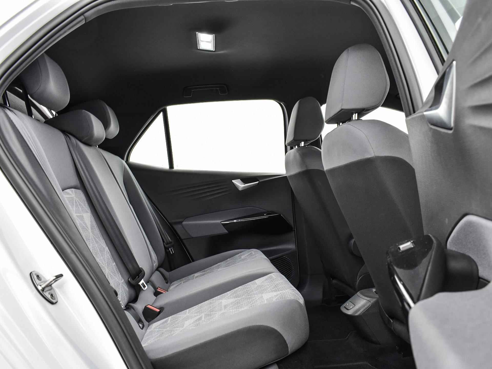 Volkswagen ID.3 Pro Advantage 58 kWh | comfort pakket | 20" velgen  | stoelverwarming | P-Sensoren | - 15/34