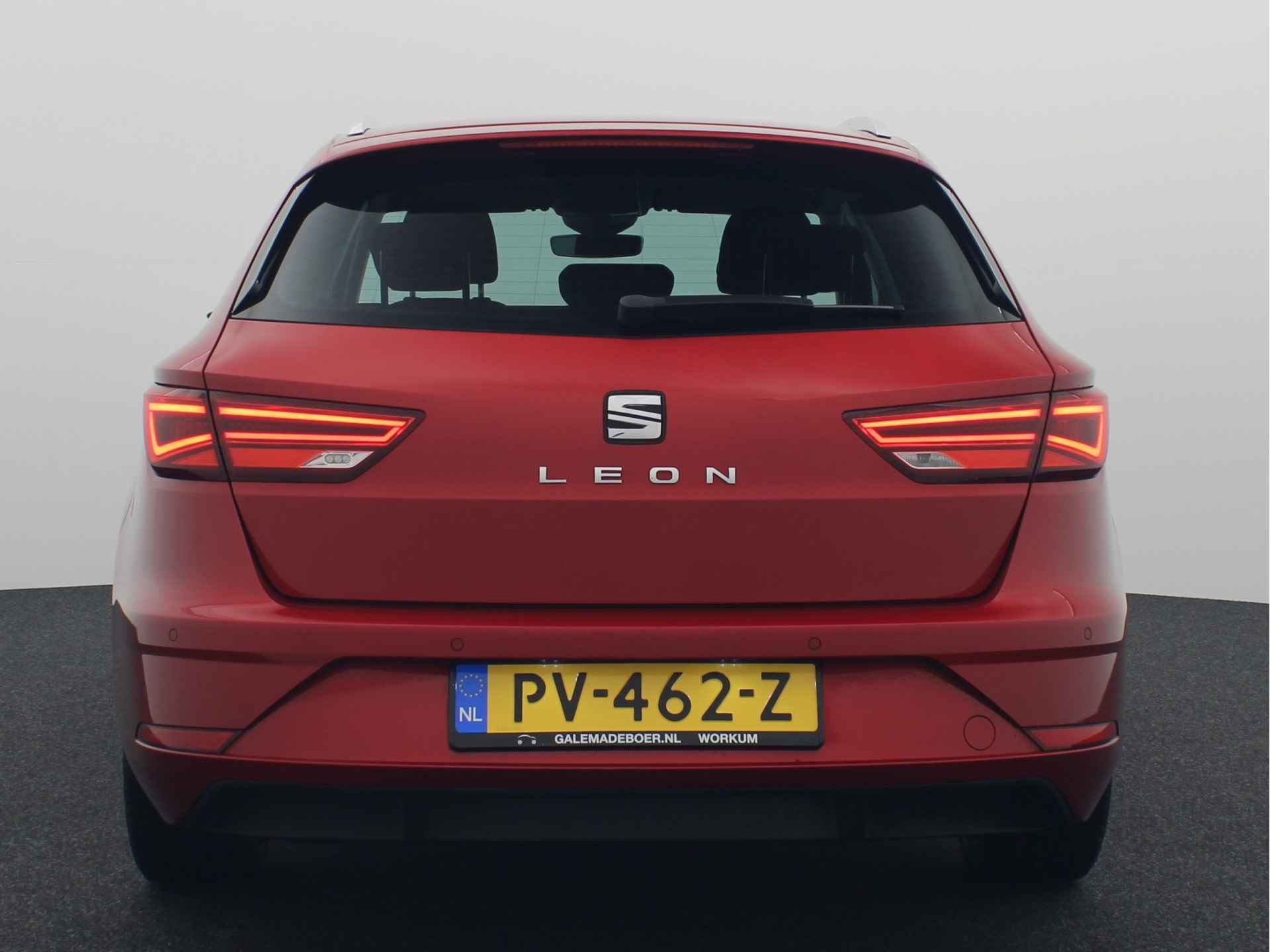 SEAT León ST 1.0 EcoTSI Style Business Intense FULL LED / CARPLAY / GR NAVI / KEYLESS / PDC / CLIMA / BLUETOOTH / CRUISE - 6/49