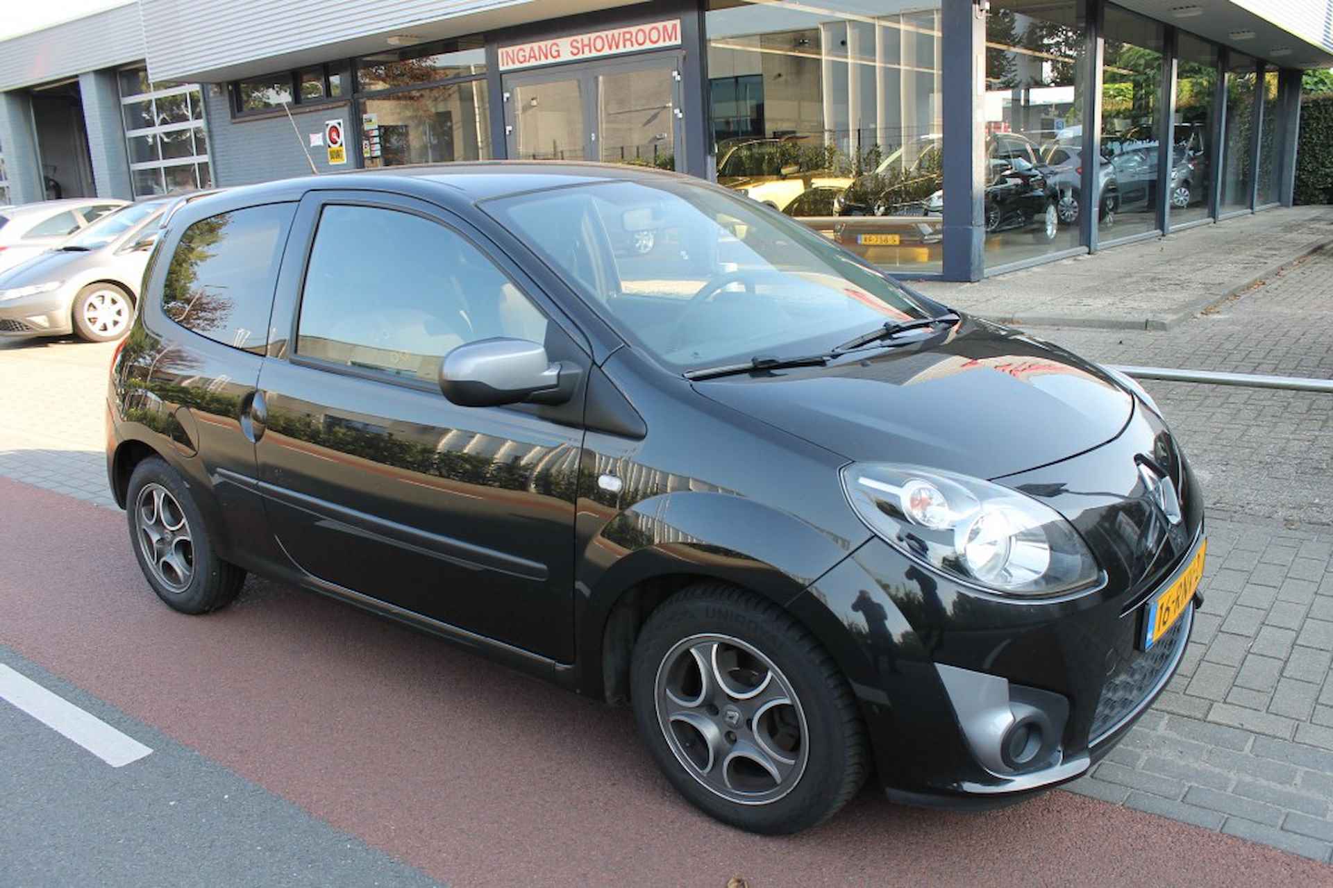 RENAULT Twingo 1.5 DCi - 2/11