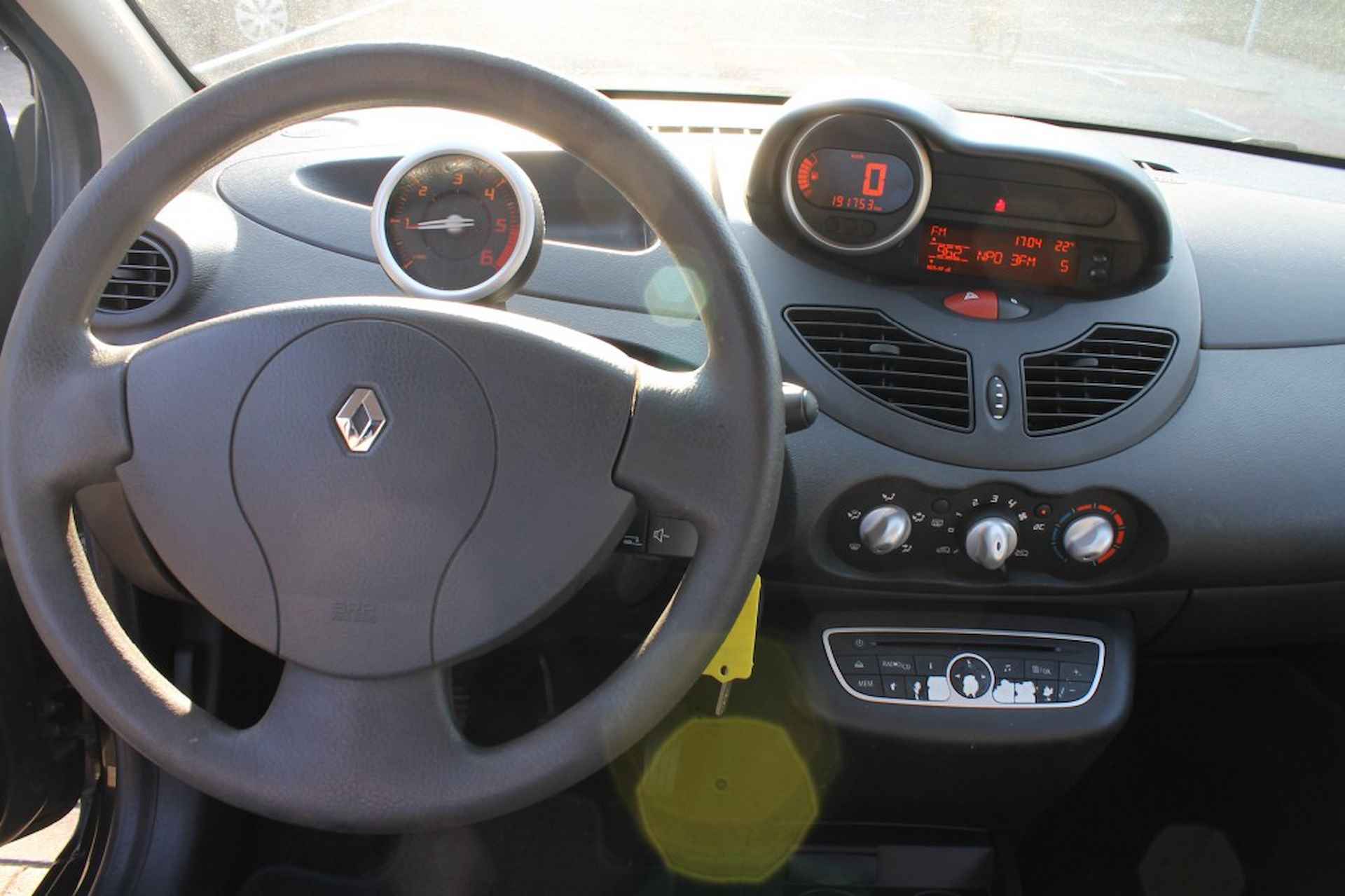 RENAULT Twingo 1.5 DCi - 8/11