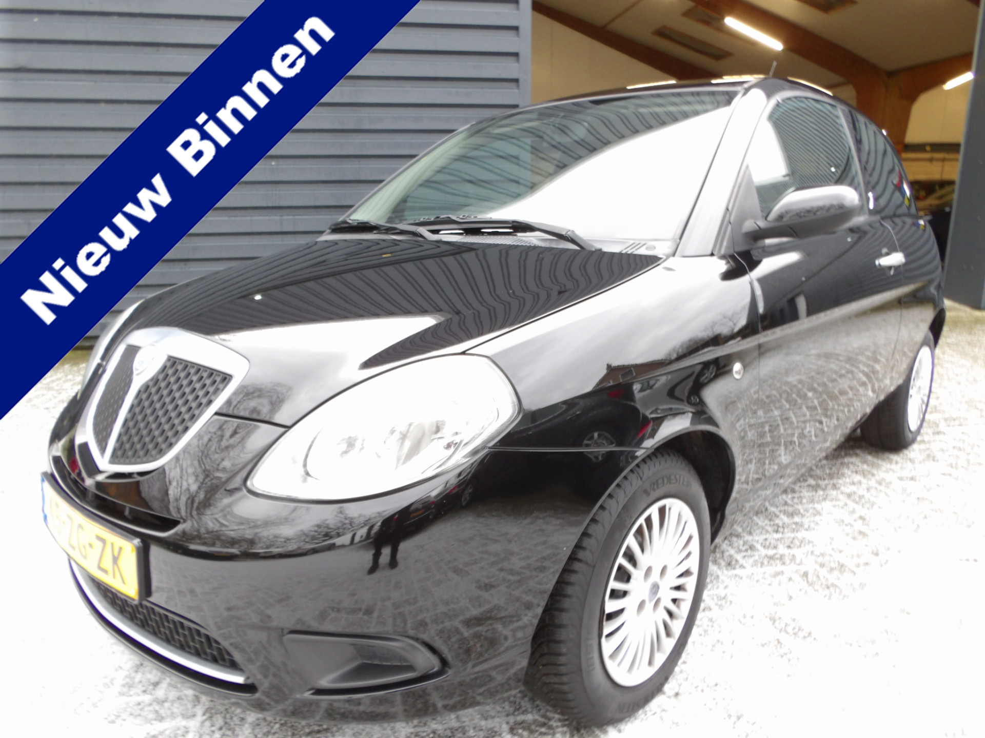 Lancia Ypsilon 1.2 Argento Airco Centraal