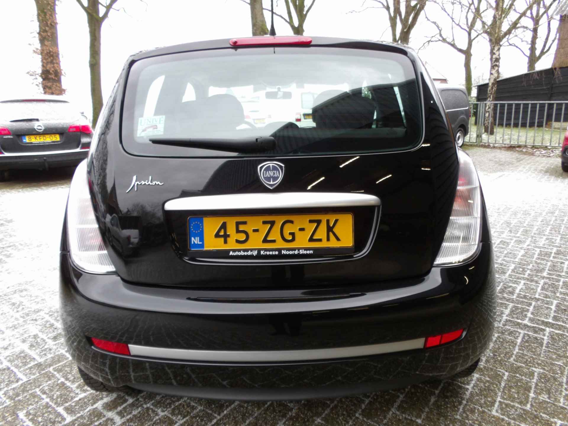 Lancia Ypsilon 1.2 Argento Airco Centraal - 7/22