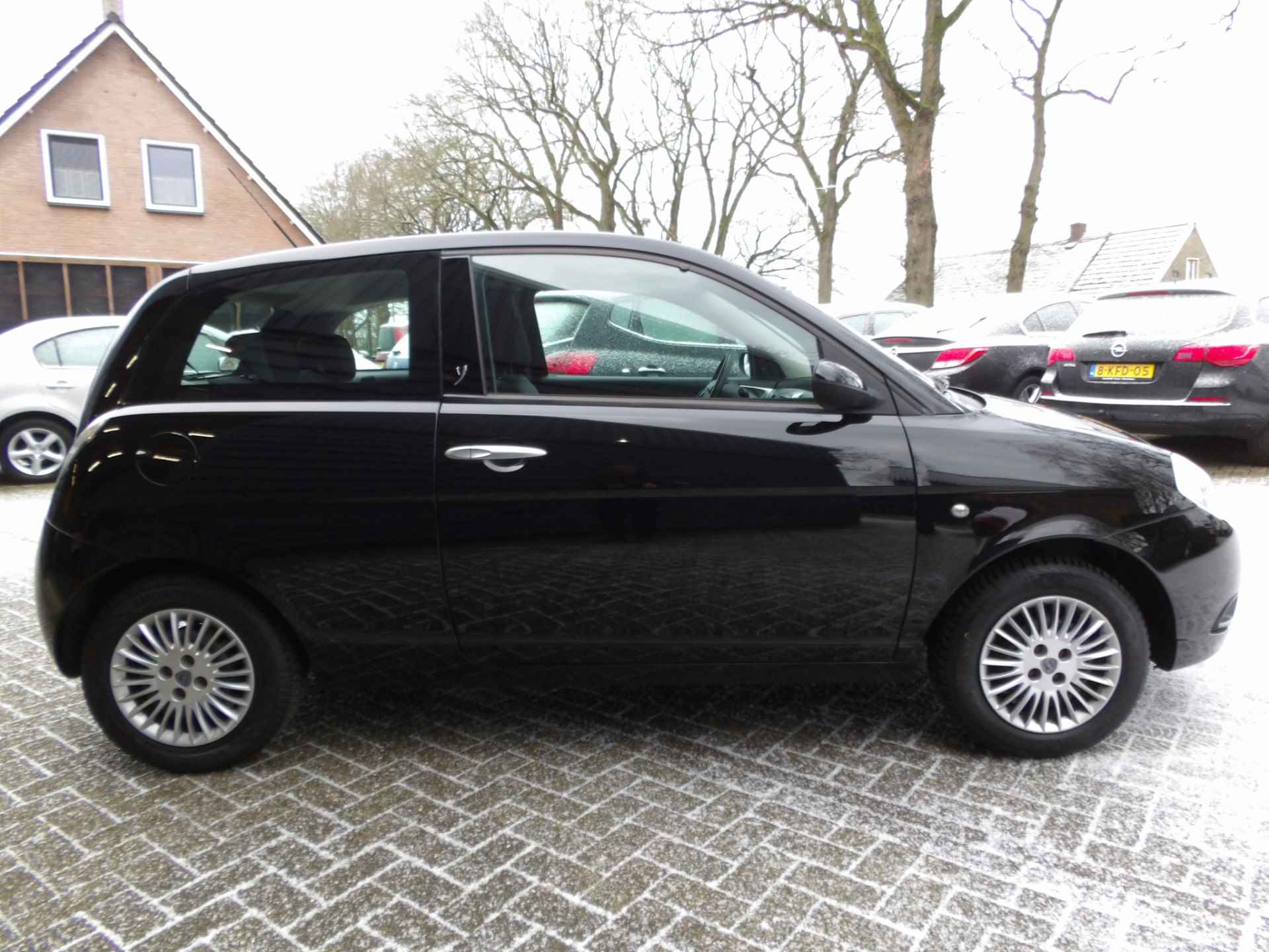 Lancia Ypsilon 1.2 Argento Airco Centraal - 11/22