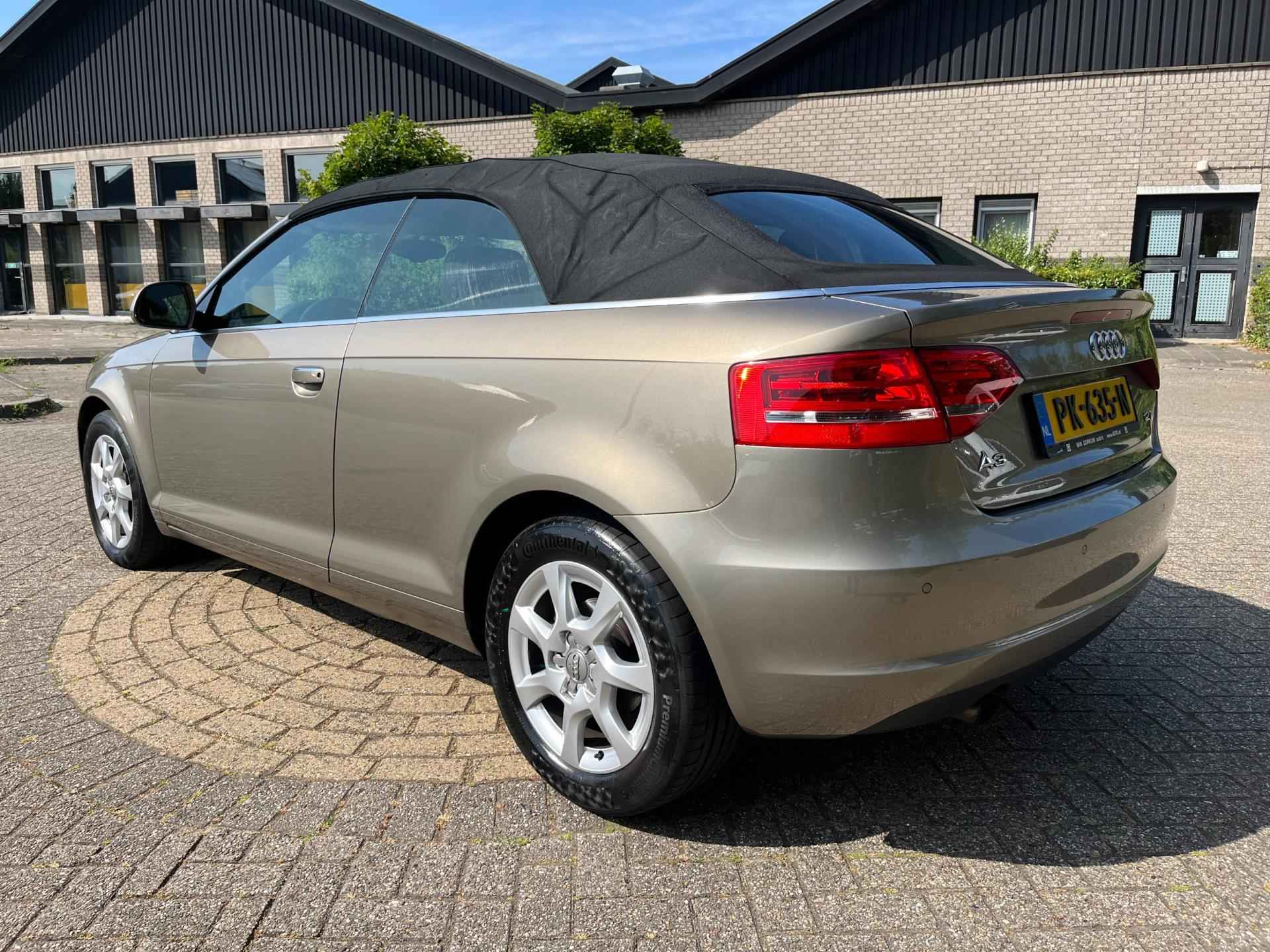 Audi A3 Cabriolet 1.2 TFSI Attraction Softtop AIRCO CRUISE PDC START/STOP - 4/36