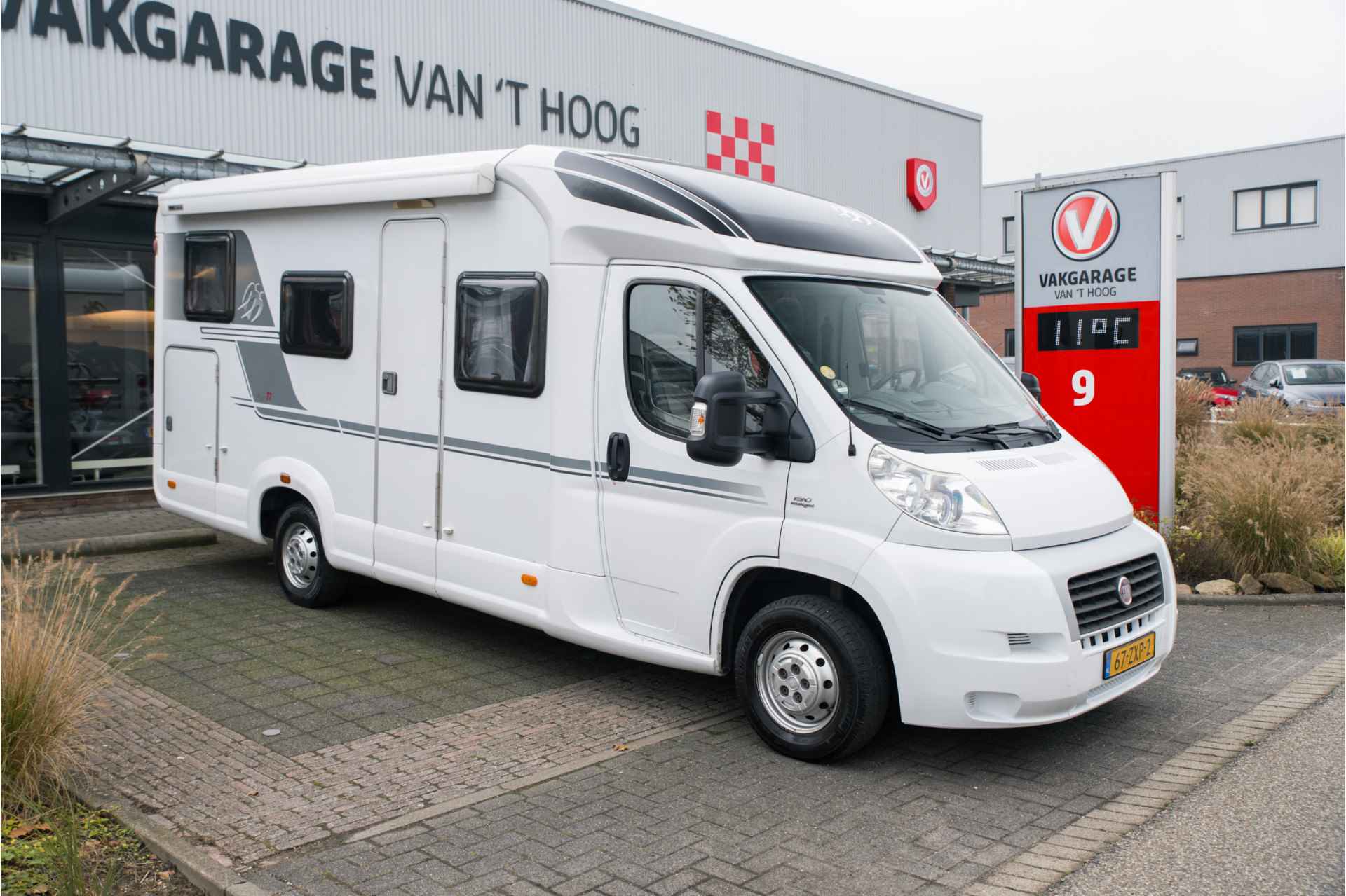 Knaus R11 VAN TI Zeer nette Camper/ 670 cm lang - 2/33