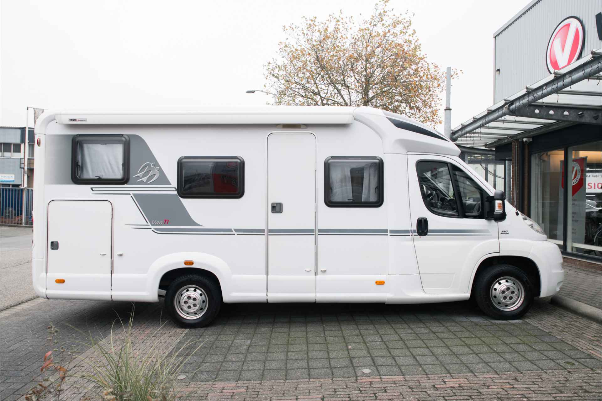 Knaus R11 VAN TI Zeer nette Camper/ 670 cm lang - 15/33