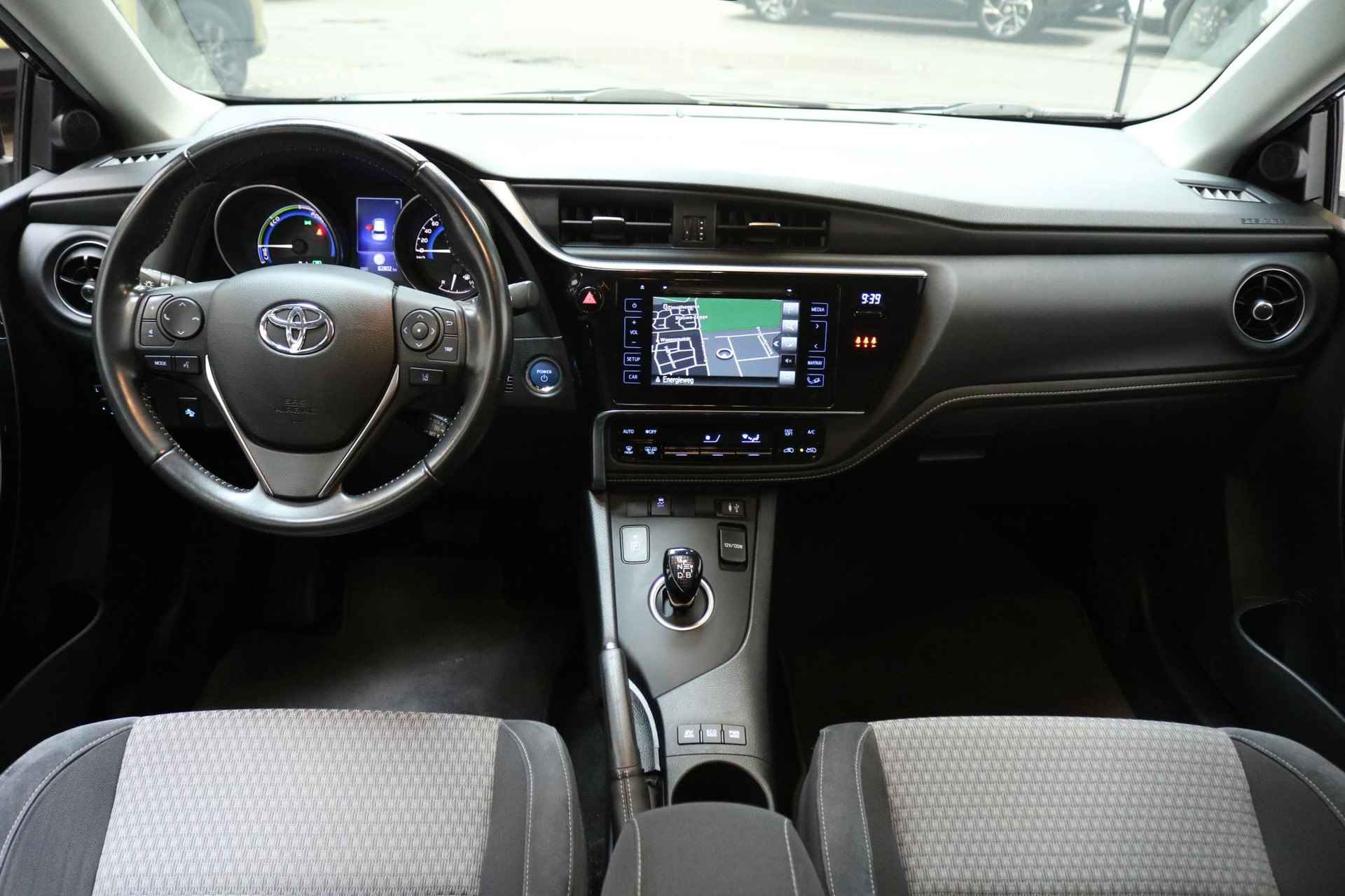 Toyota Auris 1.8 Hybrid Dynamic, Navi, DAB, 17" velgen - 10/35