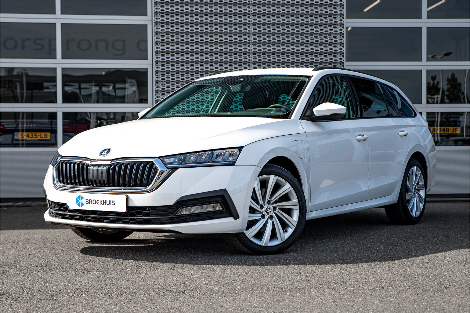 Škoda Octavia Combi 1.4 TSI iV 204PK PHEV Business Edition 18 Inch | Carplay | LED |