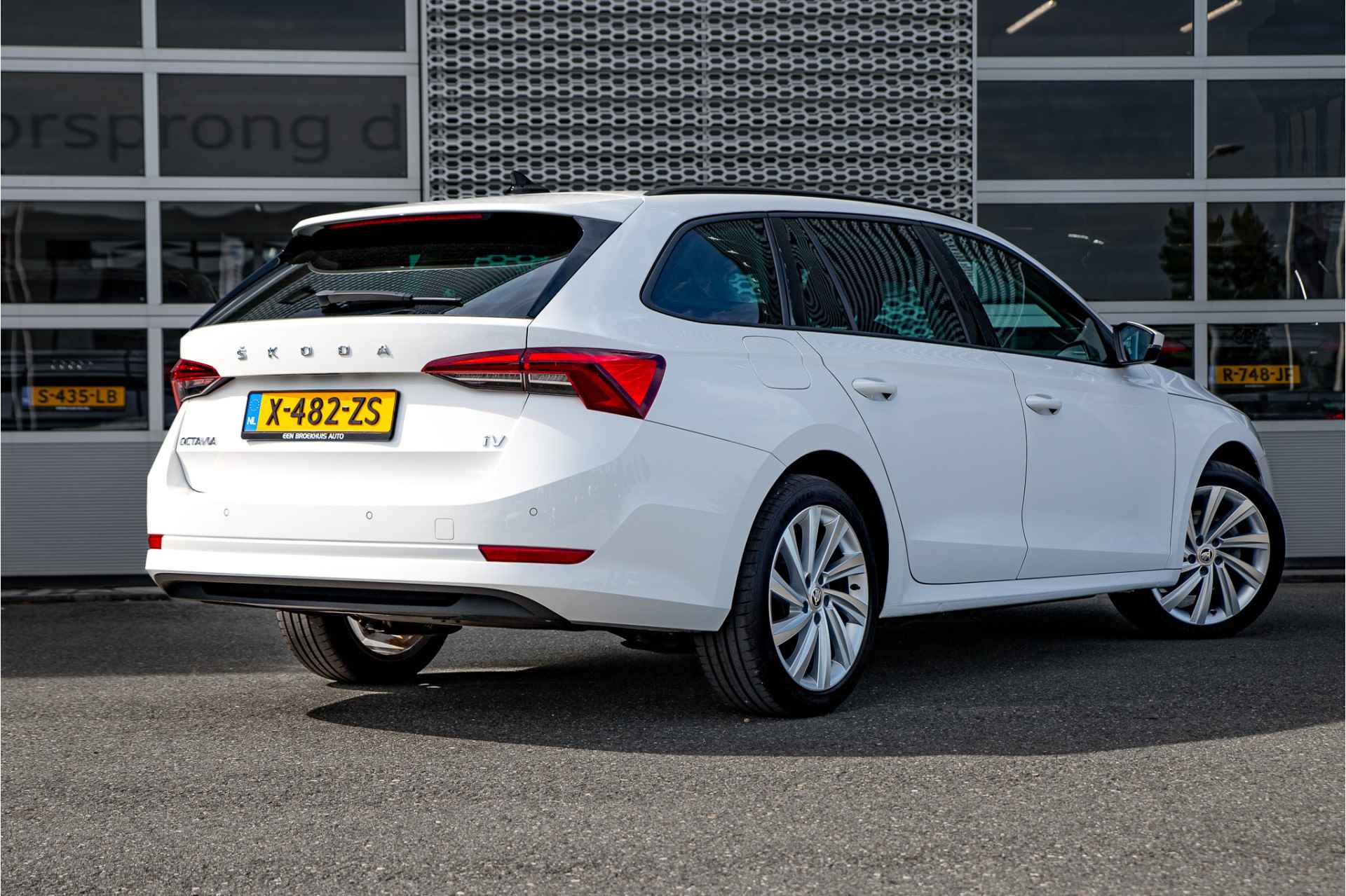 Škoda Octavia Combi 1.4 TSI iV 204PK PHEV Business Edition 18 Inch | Carplay | LED | - 3/20