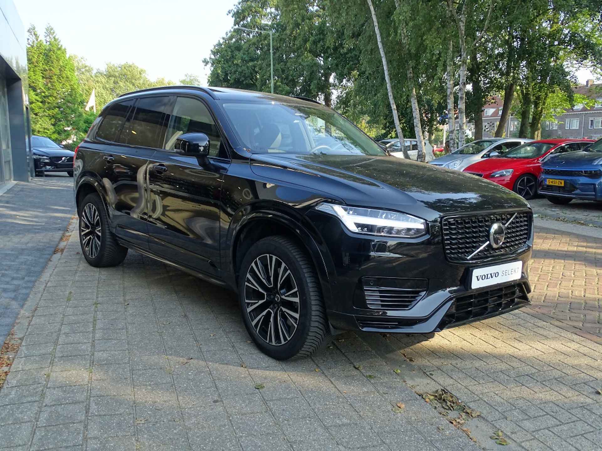 Volvo XC90 2.0 T8 AWD Ultimate Dark | Luchtvering | 360-Camera | Trekhaak - 4/13