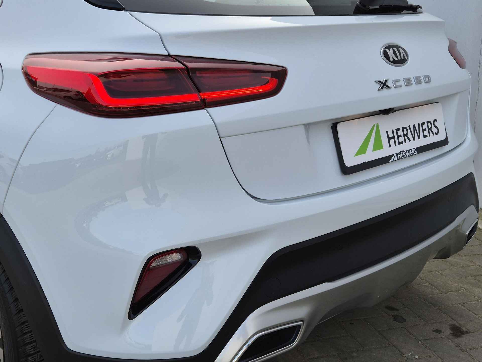 Kia XCeed 1.6 GDi PHEV DynamicLine Automaat / Trekgewicht 1300 Kg / EAER Bereik 48 km / Apple Carplay Android Auto / Stuur- en Stoelverwarming / Dealer onderhouden / - 28/49