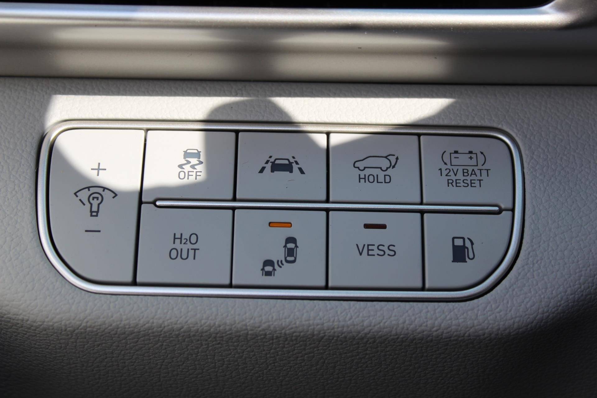 Hyundai NEXO FCEV Plus Pack | Automaat | Climate & Cruise Control | Navi | Schuif & Kanteldak | Stoelverw & Ventilatie | Waterstof | 12% Bijtelling | - 15/41