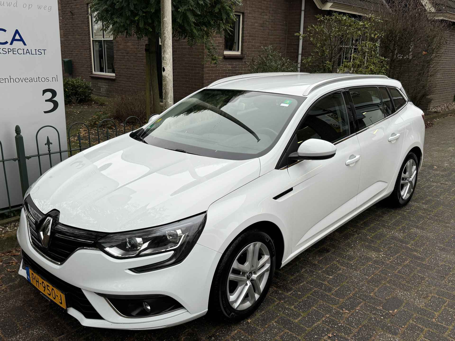 Renault Mégane Estate 1.5 dCi Eco2 Zen Airco/Lichtmetalen wielen/El. ramen/Navi - 3/43