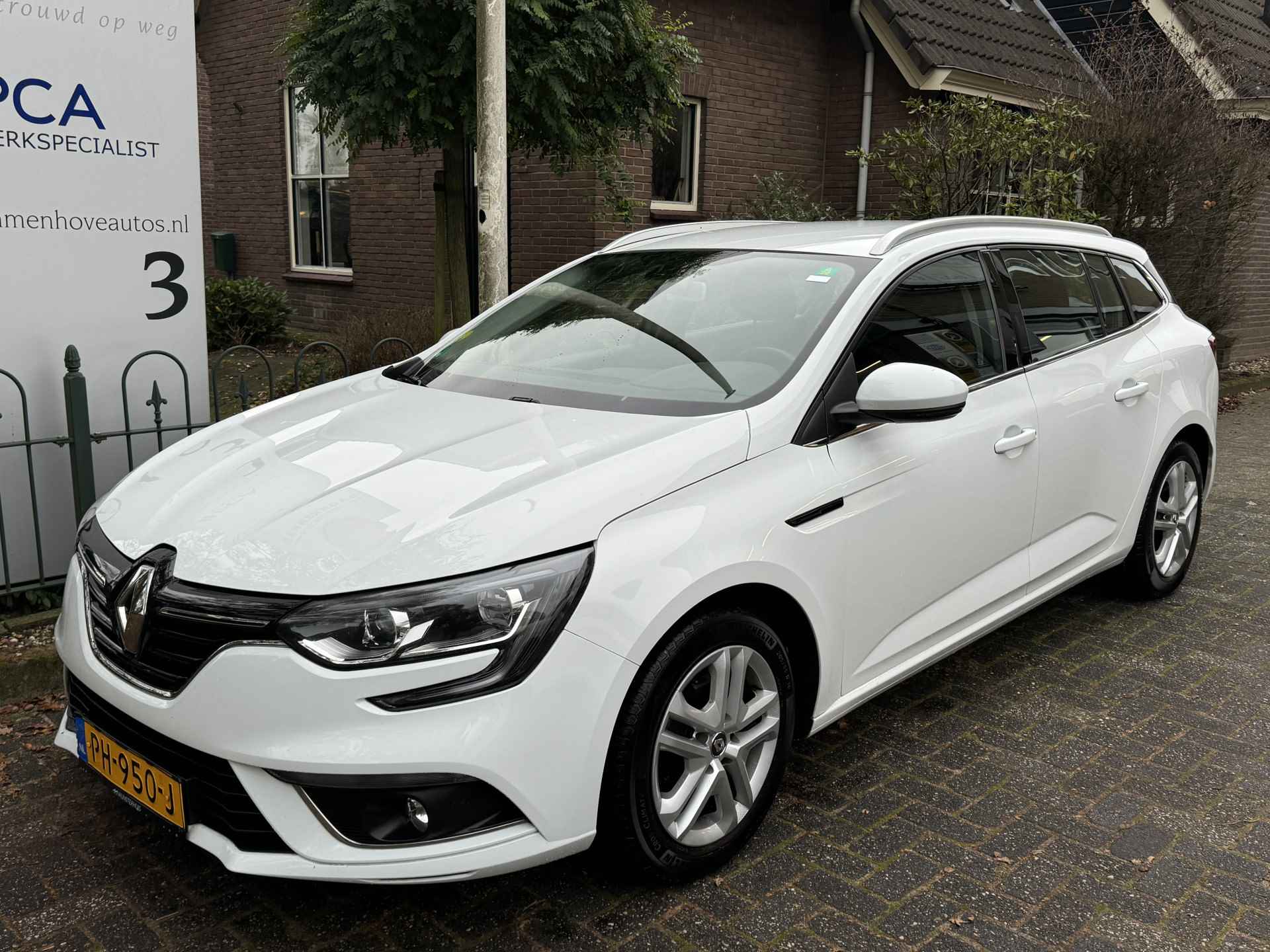 Renault Mégane Estate 1.5 dCi Eco2 Zen Airco/Lichtmetalen wielen/El. ramen/Navi - 4/43