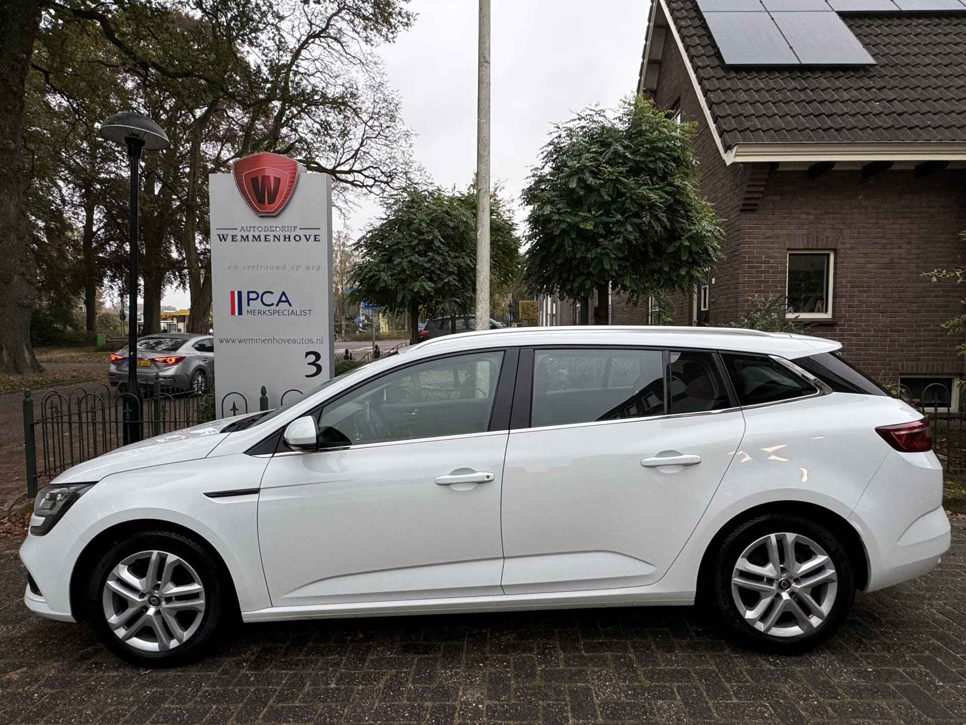 Renault Mégane Estate 1.5 dCi Eco2 Zen Airco/Lichtmetalen wielen/El. ramen/Navi - 8/43