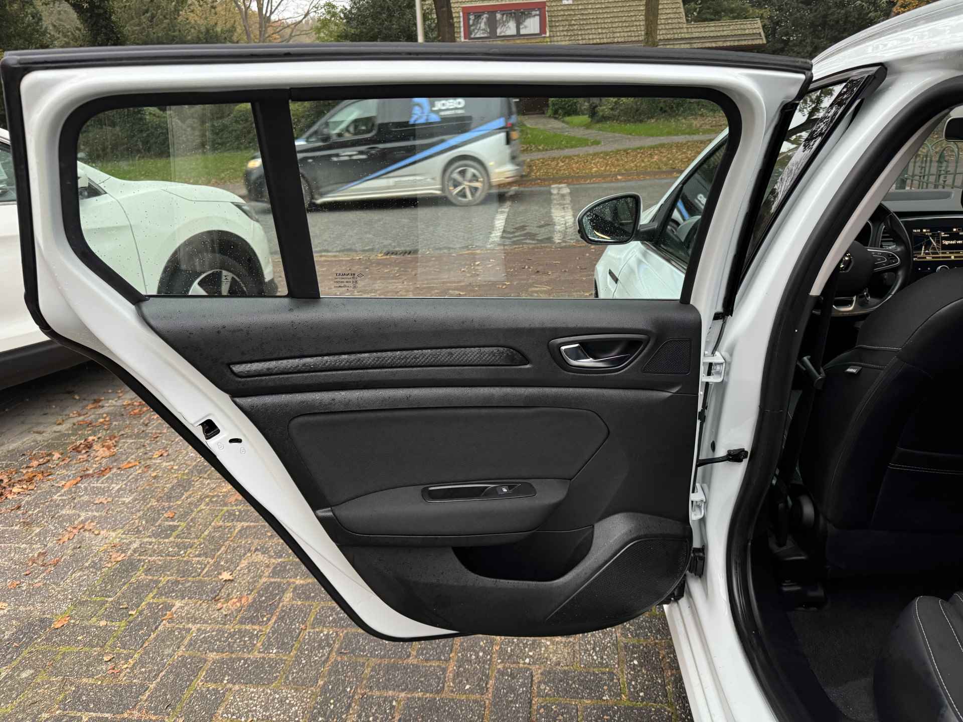 Renault Mégane Estate 1.5 dCi Eco2 Zen Airco/Lichtmetalen wielen/El. ramen/Navi - 31/43