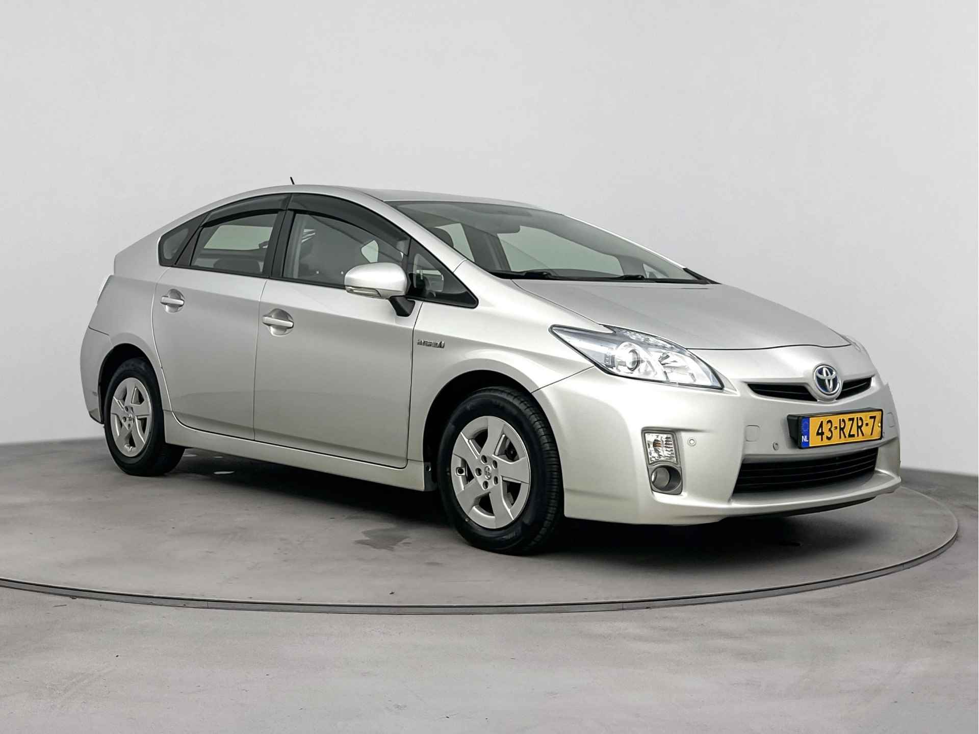 Toyota Prius 1.8 Comfort | Navigatie | Climate Control | Cruise Control | - 28/40