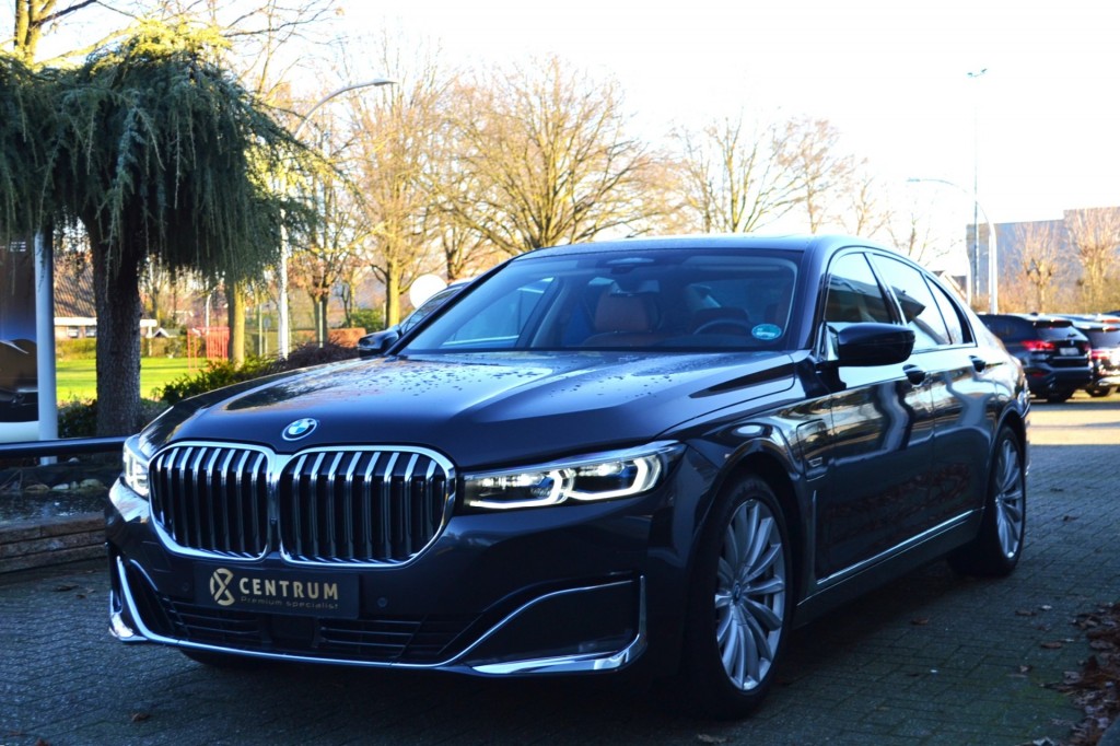 BMW 7-serie 745e High Executive Massage - Comf. stoel achter - vol bij viaBOVAG.nl