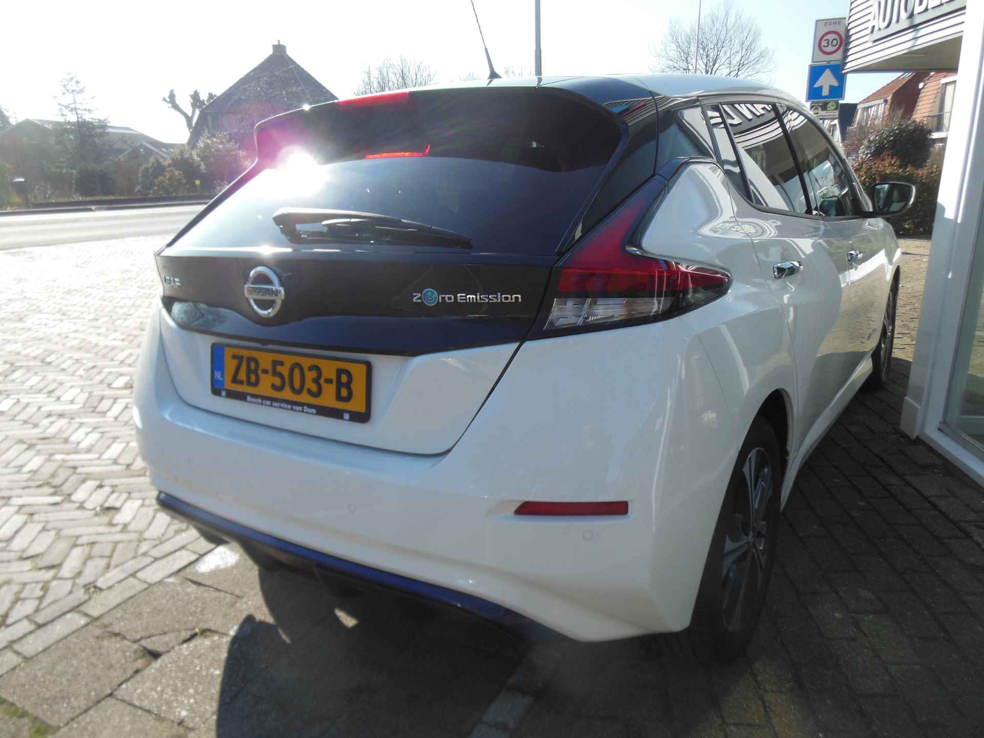 Nissan Leaf N-Connecta 40 kWh incl. btw 12 maanden Bovag garantie carplay android  ex SEPP a 2000€ - 5/24