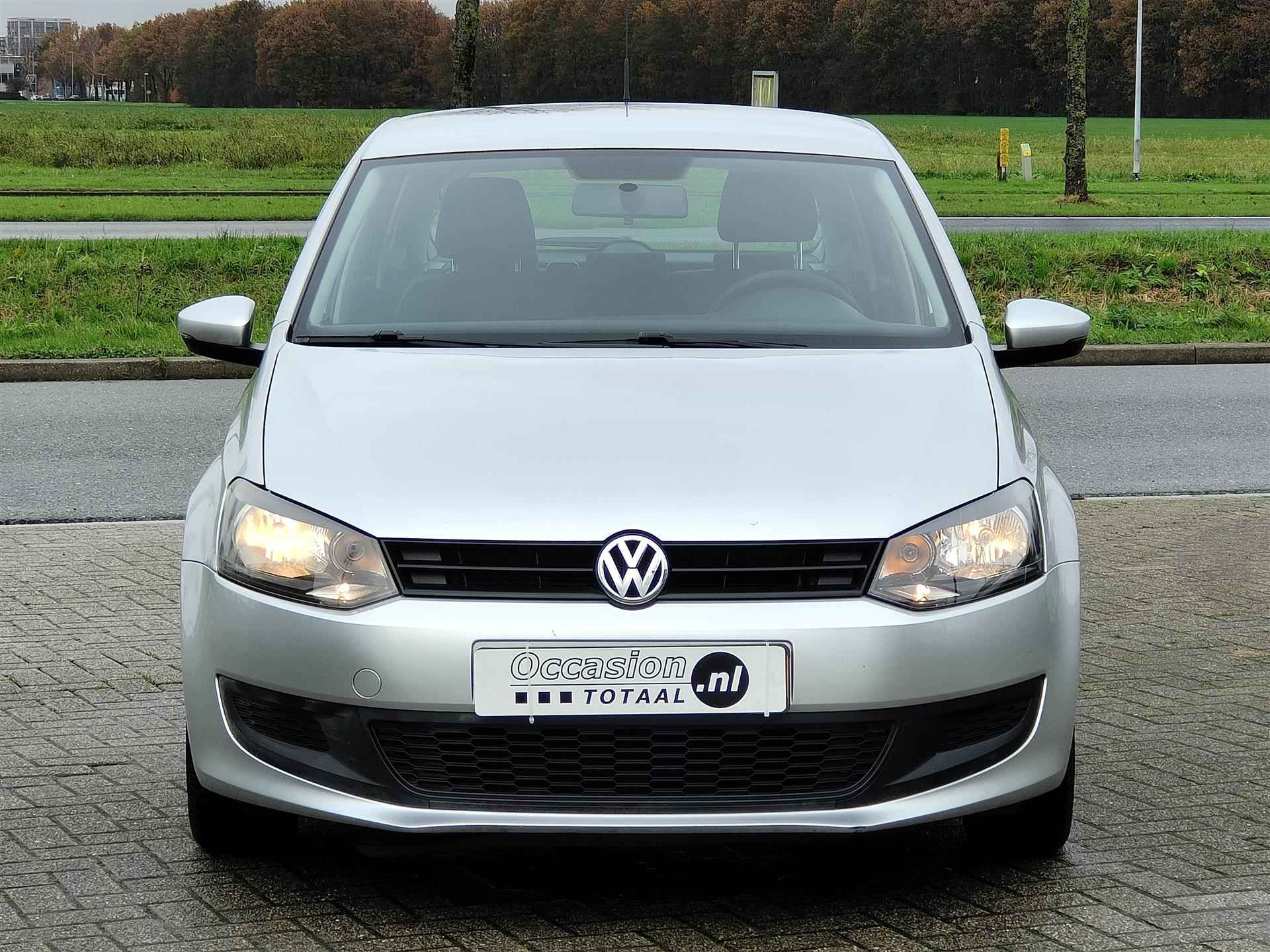 Volkswagen Polo 1.6 TDI Comfortline - 2/18