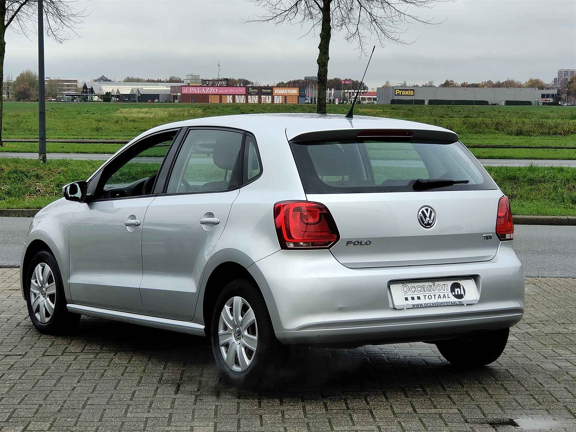 Volkswagen Polo 1.6 TDI Comfortline - 4/18