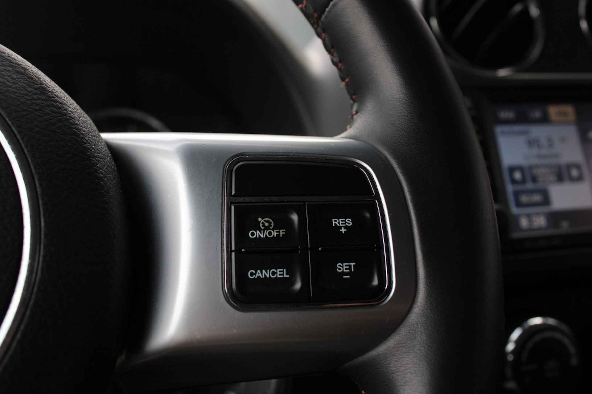 JEEP Compass 2.4 70th Anniversarry Edition 4WD Automaat Navigatie Stoelverwar - 38/40