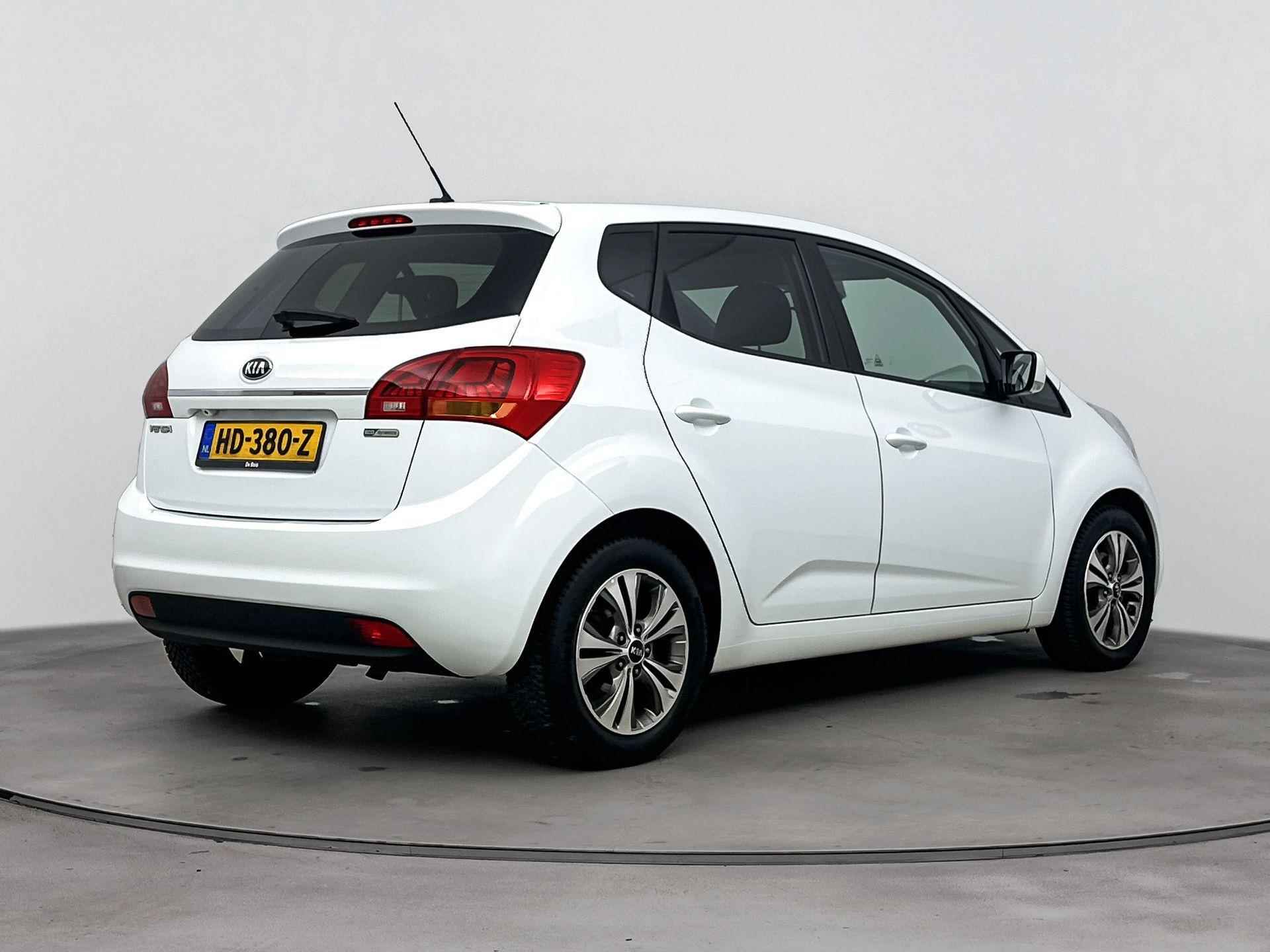 Kia Venga 1.4 CVVT ExecutiveLine | Panoramadak | Stoel + stuurverwarming | Navigatie | Camera | Lm-wielen | - 3/33