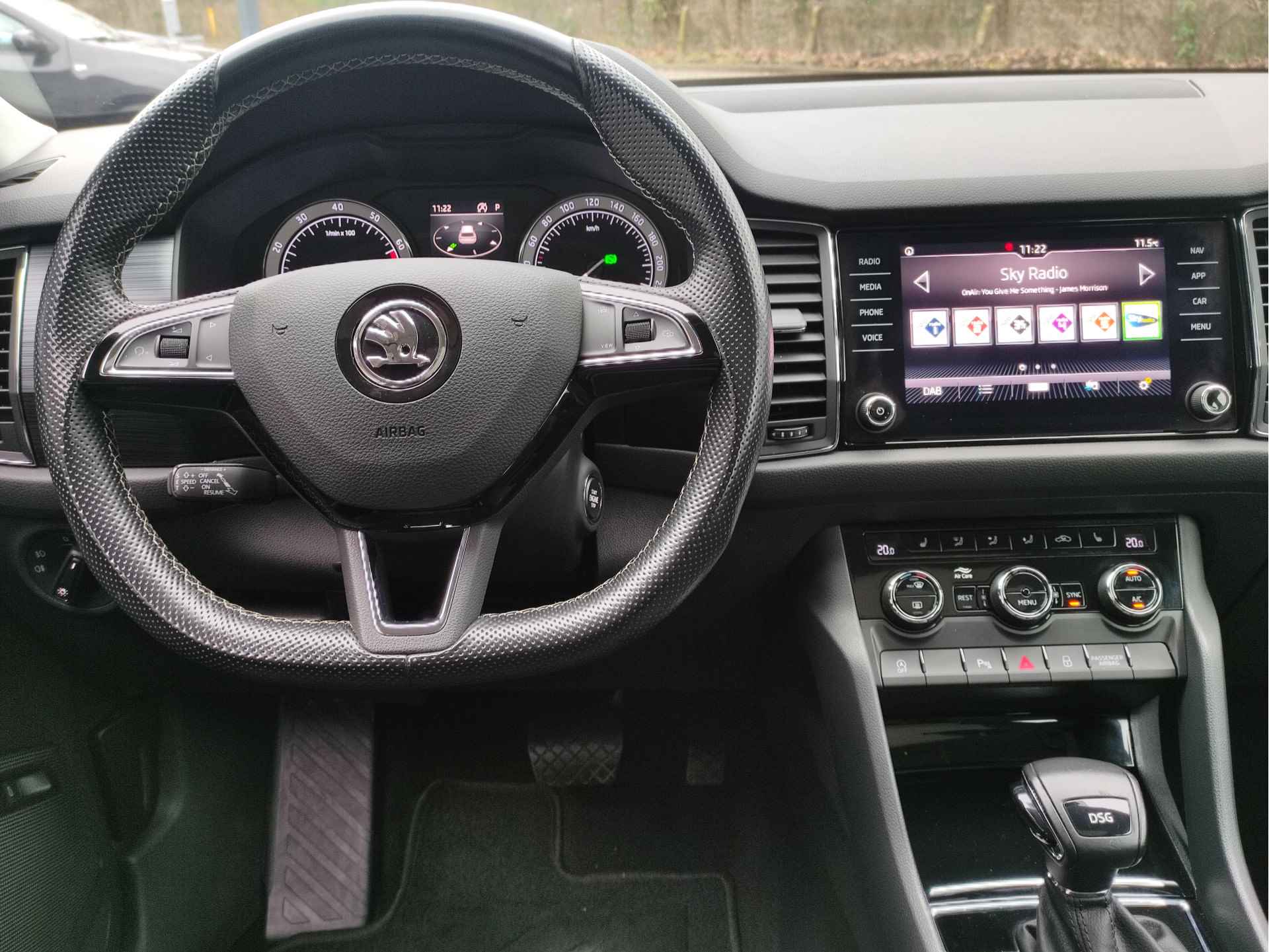 Škoda Kodiaq 1.5 TSI DSG Business Edition Panoramadak - Adaptieve cruise control - Elektrische achterklep  - Keyless entry - 13/35