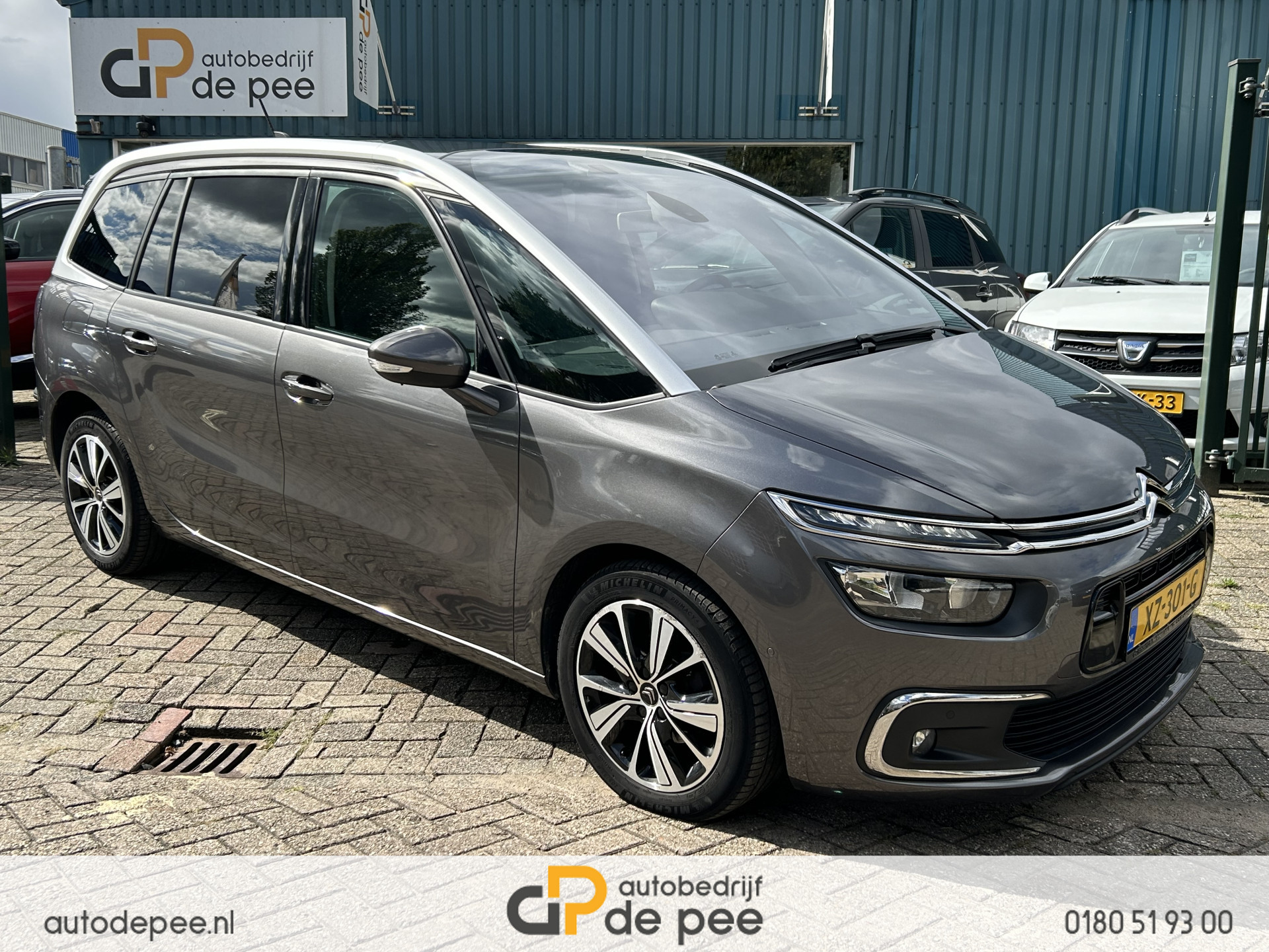 Citroën Grand C4 Spacetourer 1.2 PureTech Business GARANTIE/7-PERS/CLIMA/CRUISE/CARPLAY/NAVI/CAMERA/TREKHAAK rijklaarprijs!