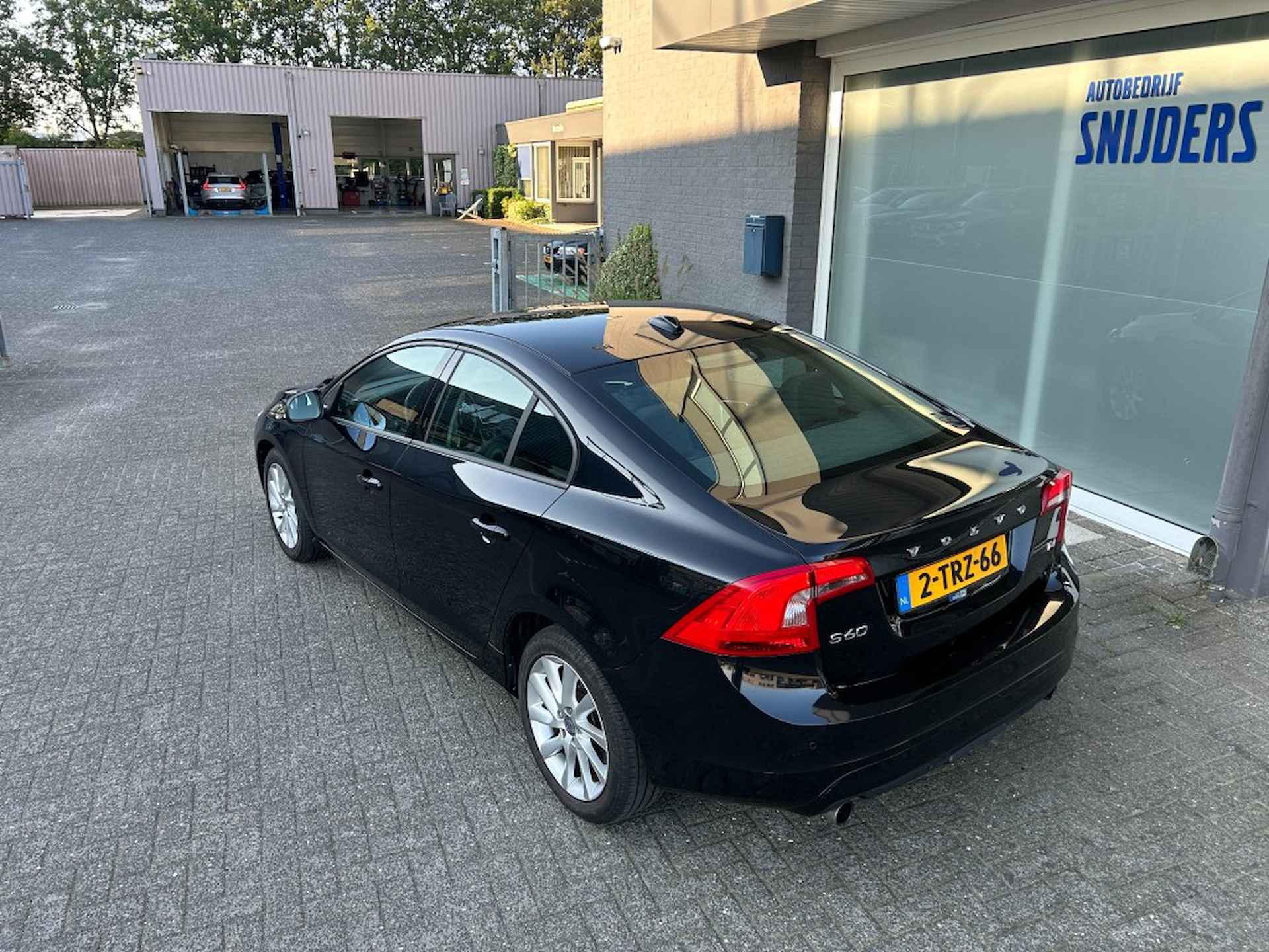 VOLVO S60 1.6 T4 KINETIC - BUSINESS-LINE - 7/28