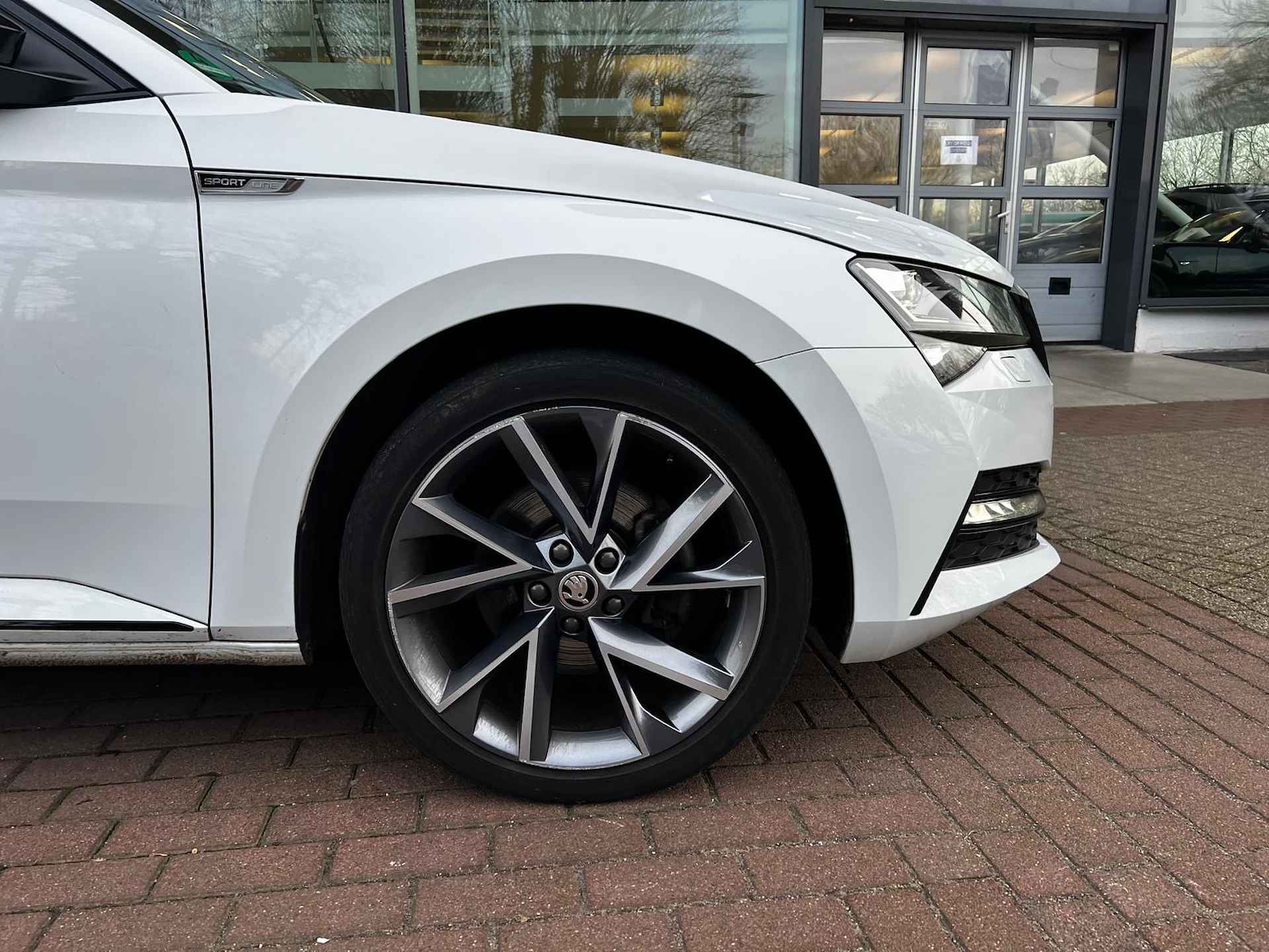 Škoda Superb Combi 1.4 TSI iV Sportline Business / Panorama dak / Virtual Cockpit / Memory seat /19 Inch / 218PK - 5/30