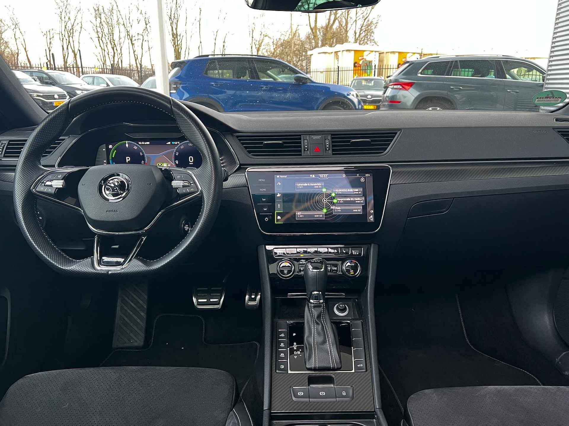 Škoda Superb Combi 1.4 TSI iV Sportline Business / Panorama dak / Virtual Cockpit / Memory seat /19 Inch / 218PK - 12/30