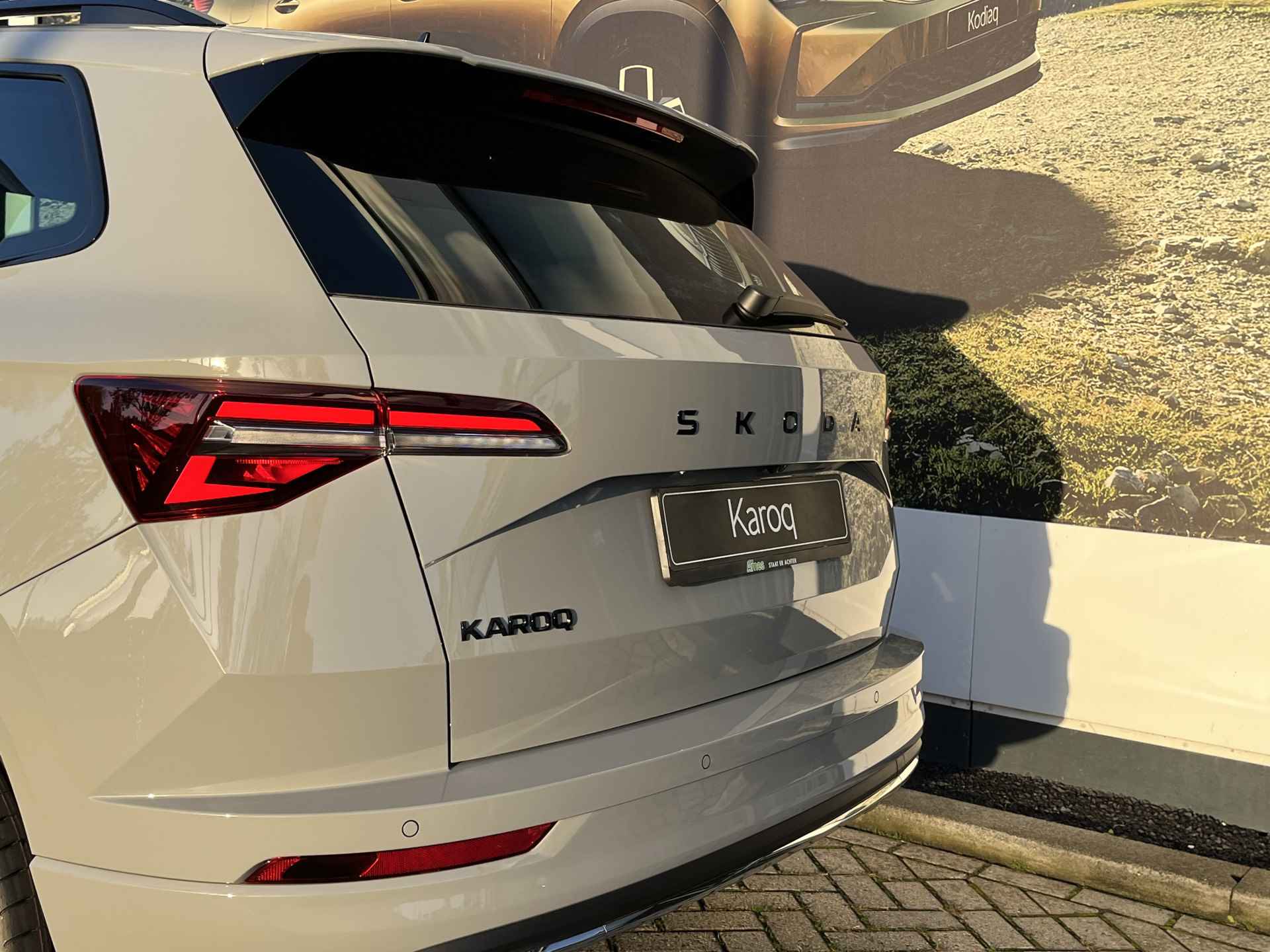 Škoda Karoq 1.5 TSI Sportline Business | Travel assist pakket | Trekhaak wegklapbaar | Navigatiepakket | - 13/31