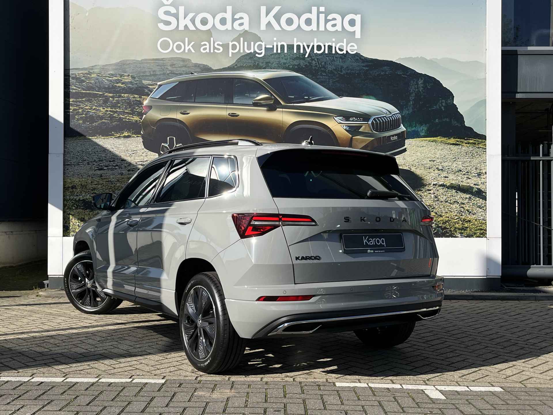 Škoda Karoq 1.5 TSI Sportline Business | Travel assist pakket | Trekhaak wegklapbaar | Navigatiepakket | - 4/31