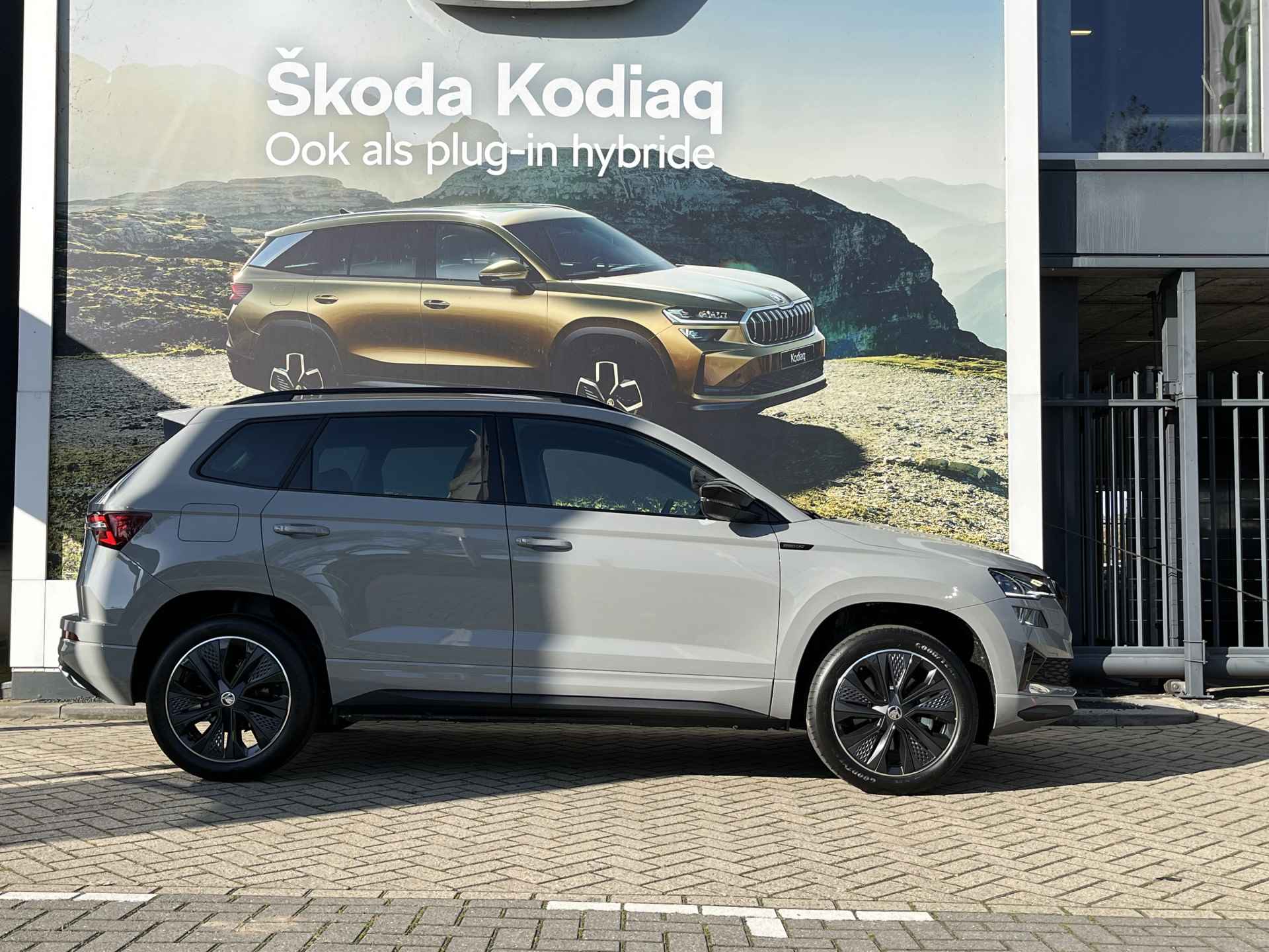 Škoda Karoq 1.5 TSI Sportline Business | Travel assist pakket | Trekhaak wegklapbaar | Navigatiepakket | - 7/31