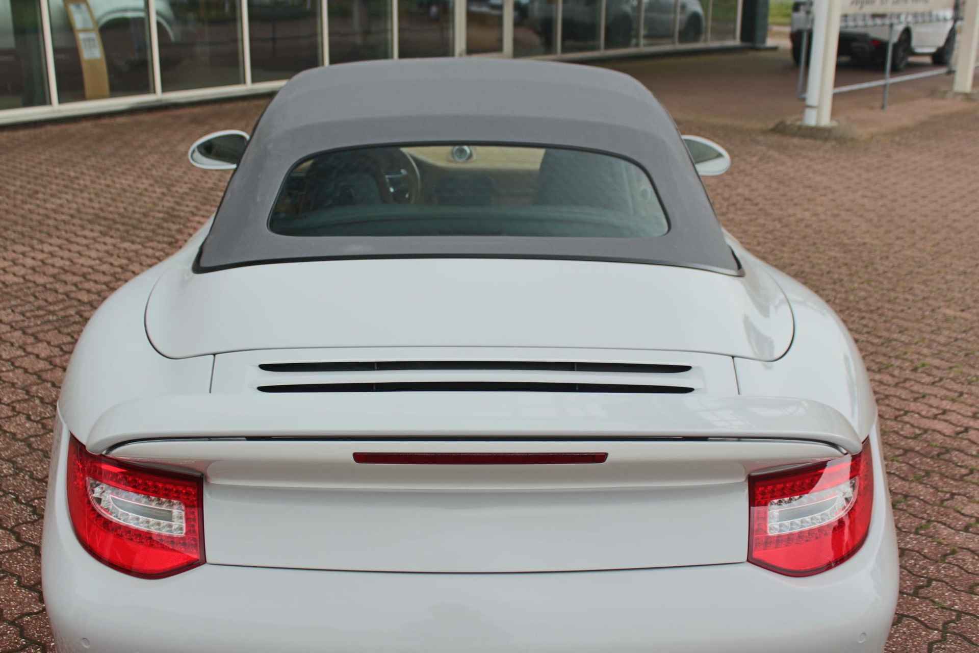 Porsche 911 Cabrio 3.8 Turbo S - 11/36