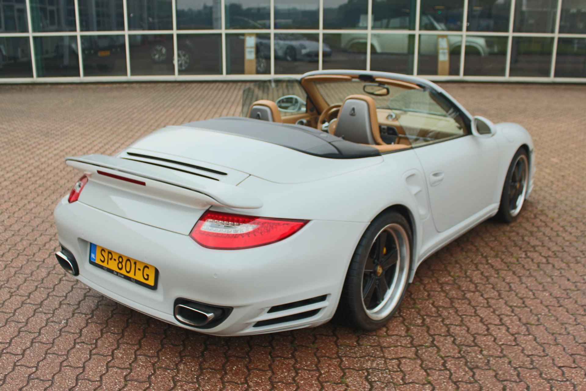 Porsche 911 Cabrio 3.8 Turbo S - 17/36