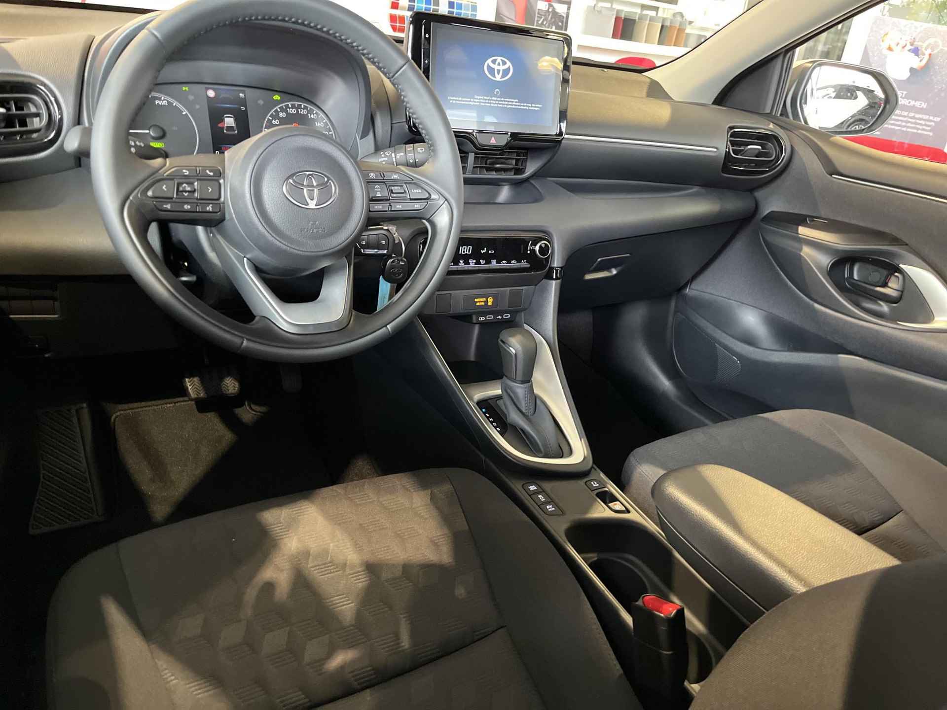 Toyota Yaris Hybrid 115 Active | Direct leverbaar | Apple/Android | Camera | Cruise Control | - 12/27