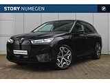 BMW iX xDrive40 / Sportpakket / Laserlight / Parking Assistant Plus / Comfort Access / Live Cockpit Professional