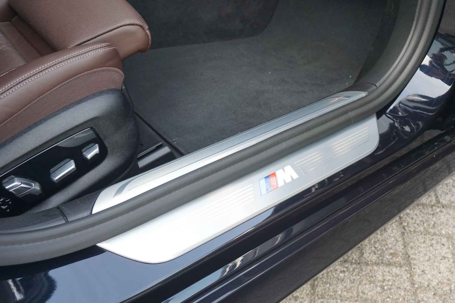 BMW 7 Serie Sedan 745e M Sportpakket High Executive 20'' / Active Steering / Soft Close / Alcantara Hemelbekleding / Stoelventilatie - 22/32