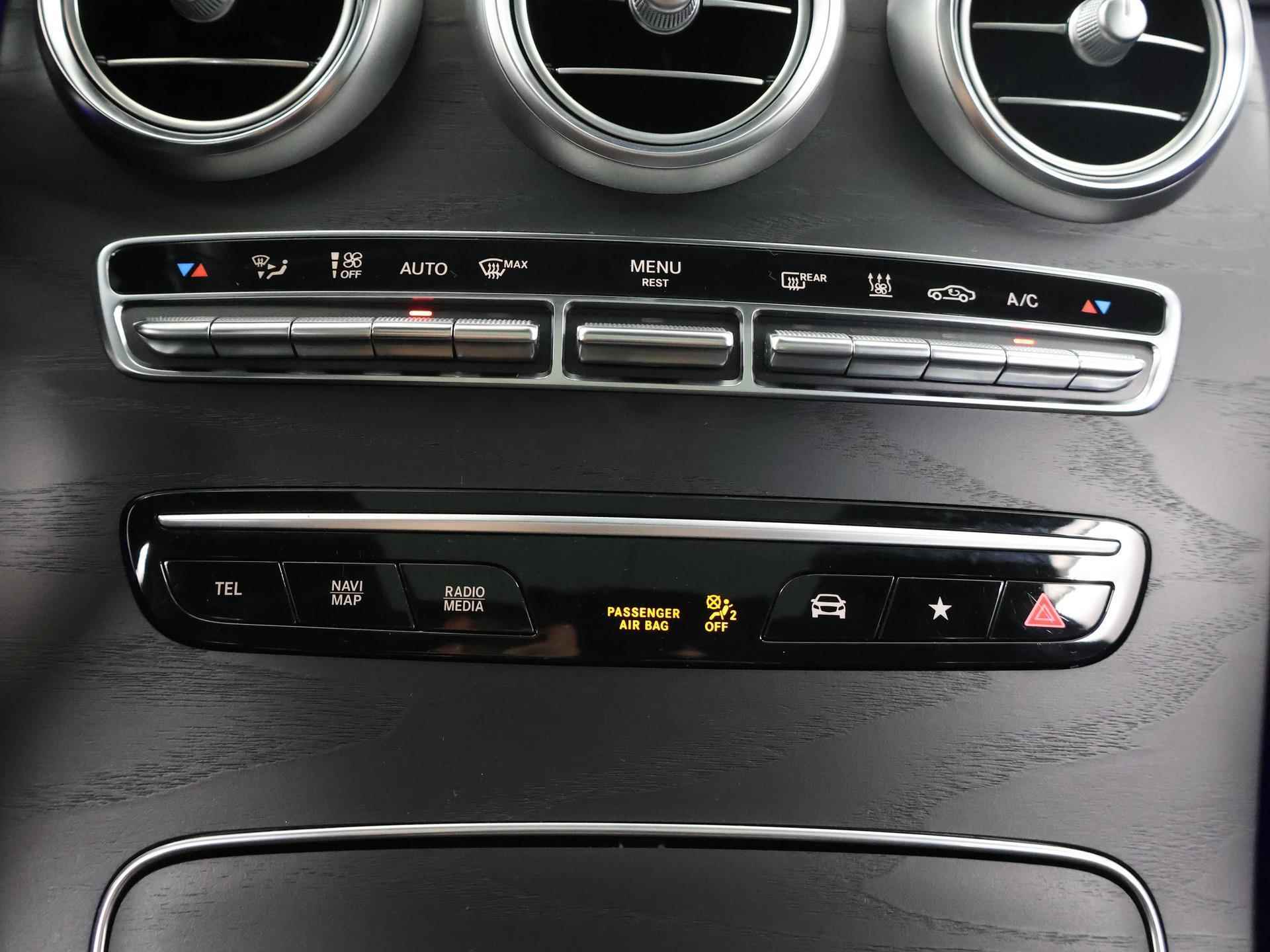 Mercedes-Benz GLC-klasse 300e 4MATIC Premium AMG | Panoramadak | Trekhaak | Dodehoekassistent | Achteruitrijcamera | Elekt. Achterklep | Sfeerverlichting | Led-koplampen | - 30/53