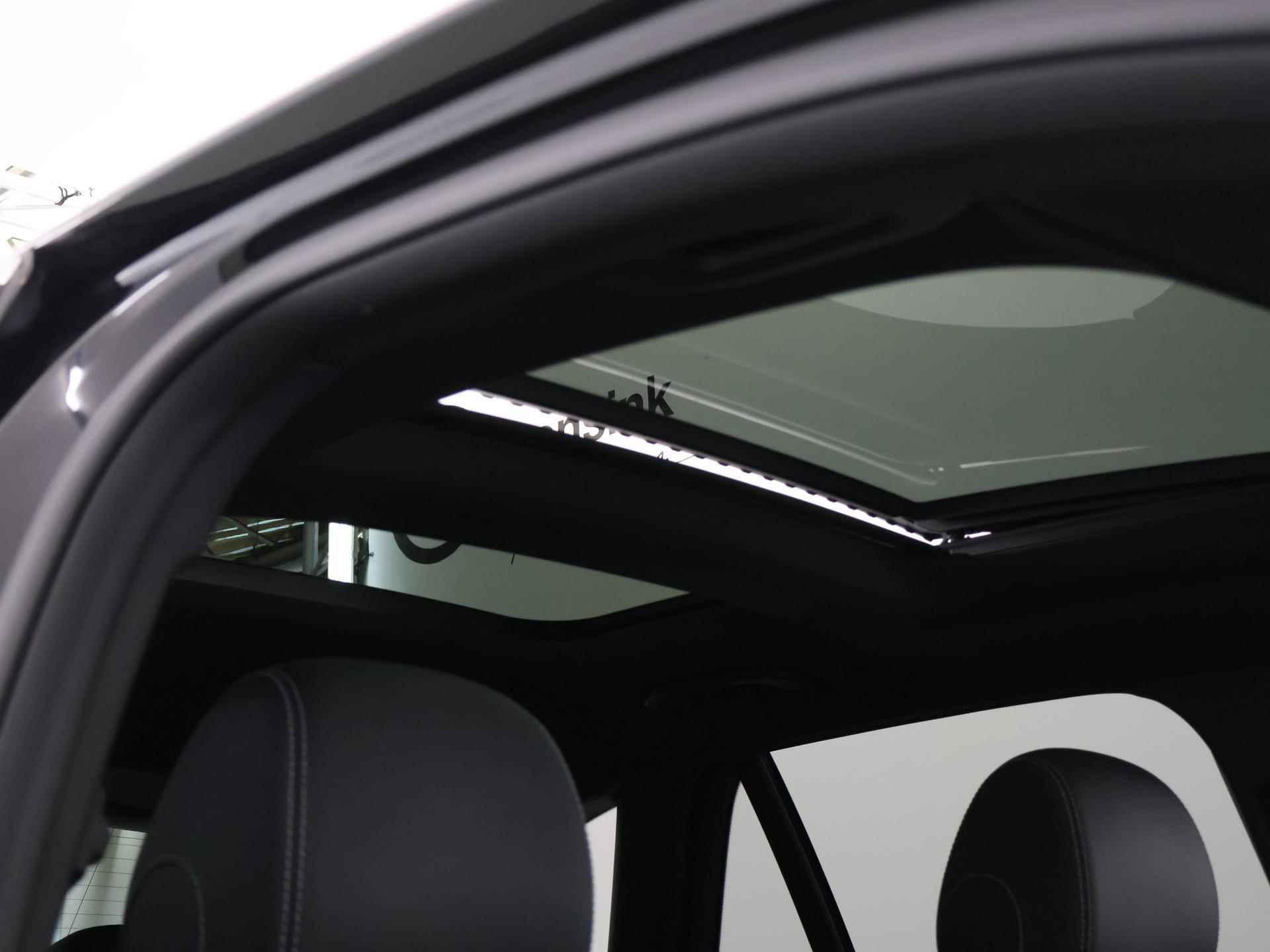 Mercedes-Benz GLC-klasse 300e 4MATIC Premium AMG | Panoramadak | Trekhaak | Dodehoekassistent | Achteruitrijcamera | Elekt. Achterklep | Sfeerverlichting | Led-koplampen | - 35/53
